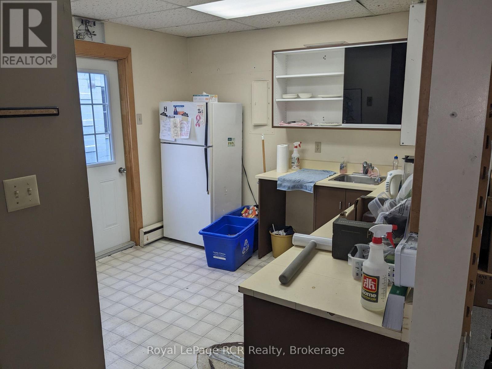 












137 GEORGE STREET W

,
West Grey,




Ontario
N0G1R0

