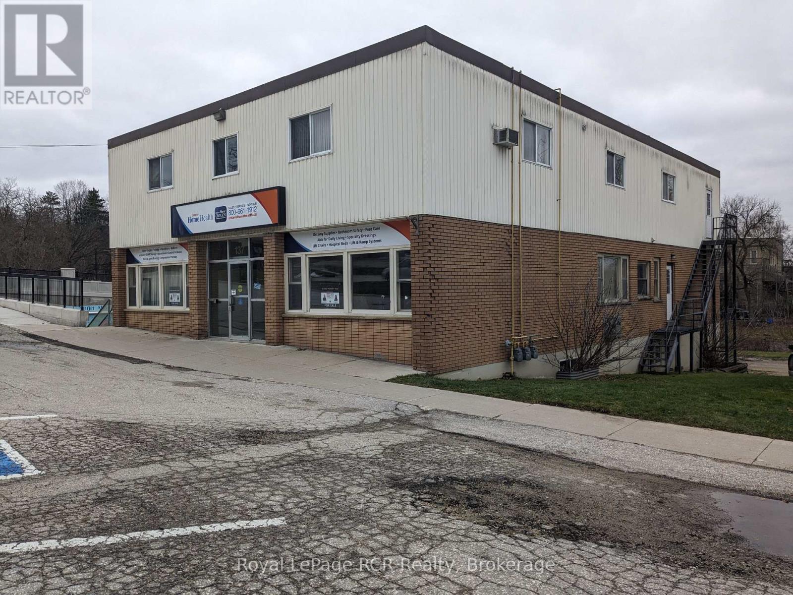 












137 GEORGE STREET W

,
West Grey,




Ontario
N0G1R0


