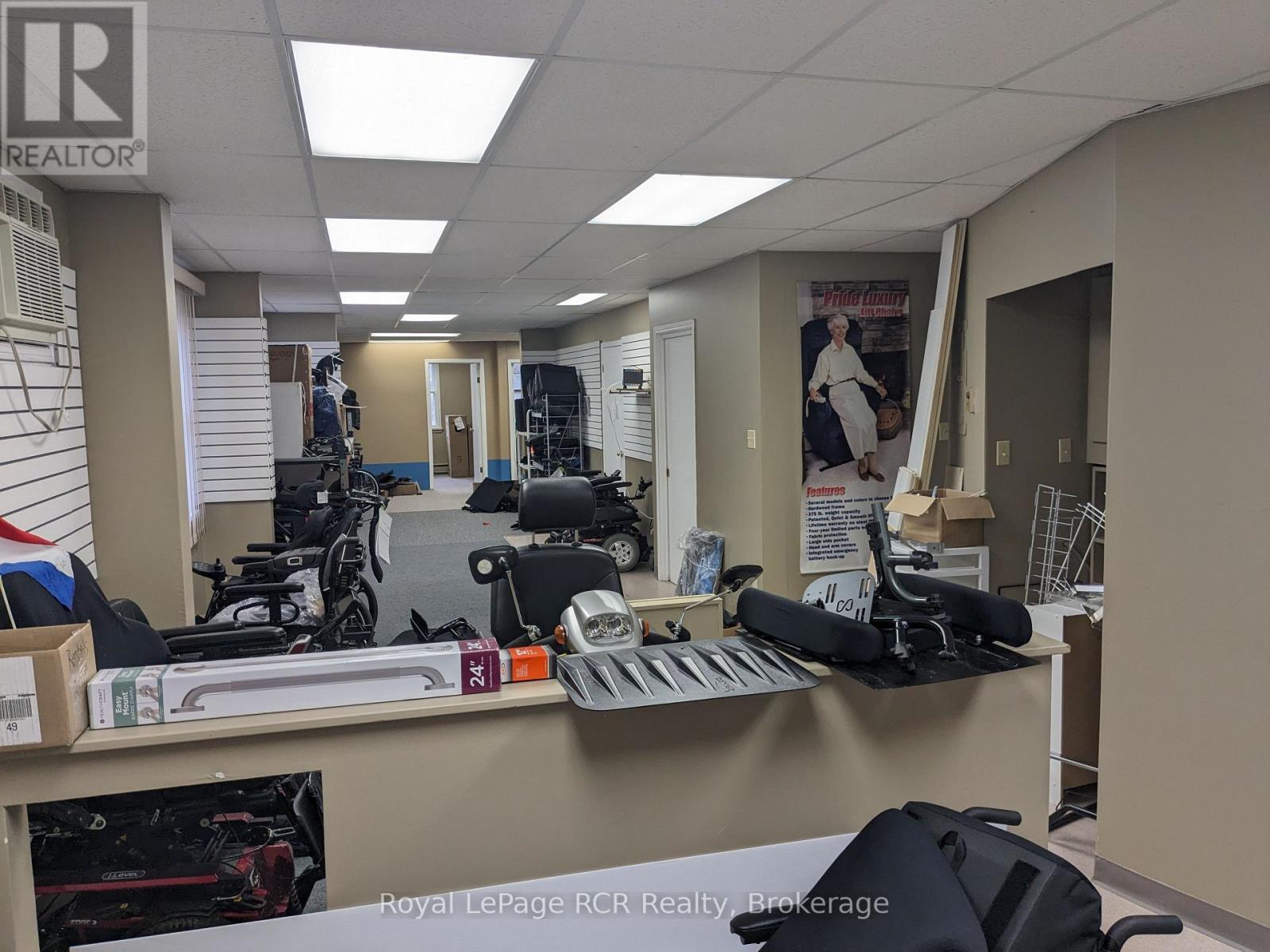 












137 GEORGE STREET W

,
West Grey,




Ontario
N0G1R0


