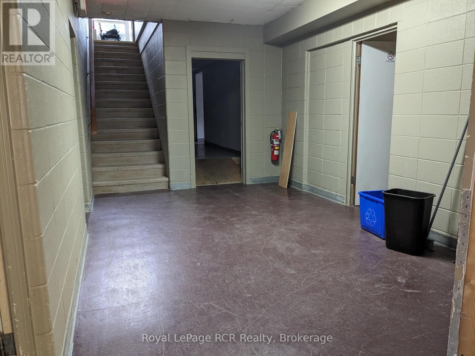 












137 GEORGE STREET W

,
West Grey,




Ontario
N0G1R0

