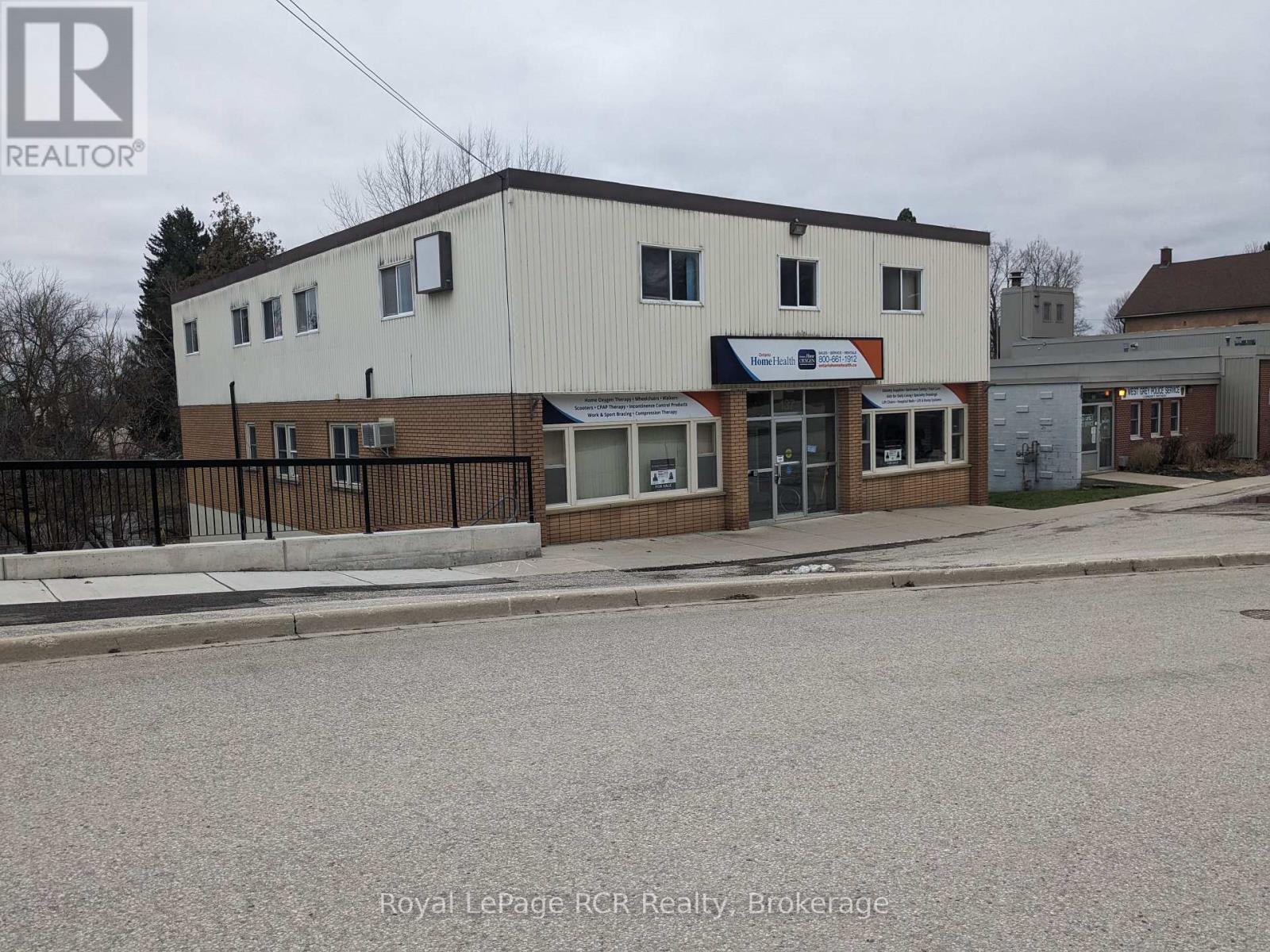 












137 GEORGE STREET W

,
West Grey,




Ontario
N0G1R0

