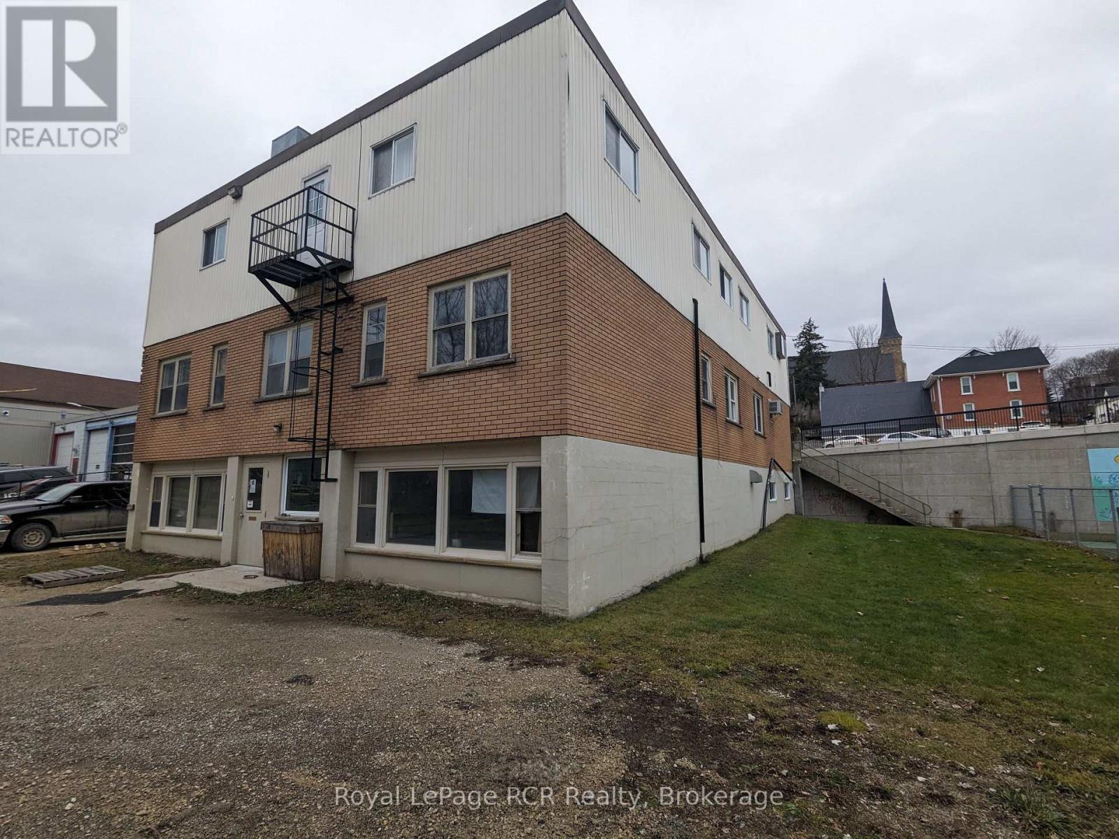 












137 GEORGE STREET W

,
West Grey,




Ontario
N0G1R0

