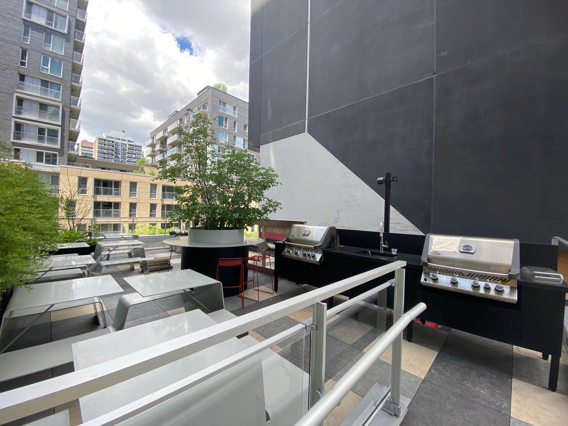 









1265


Rue Lambert-Closse

, 411,
Montréal (Ville-Marie),




QC
H3H1Z4

