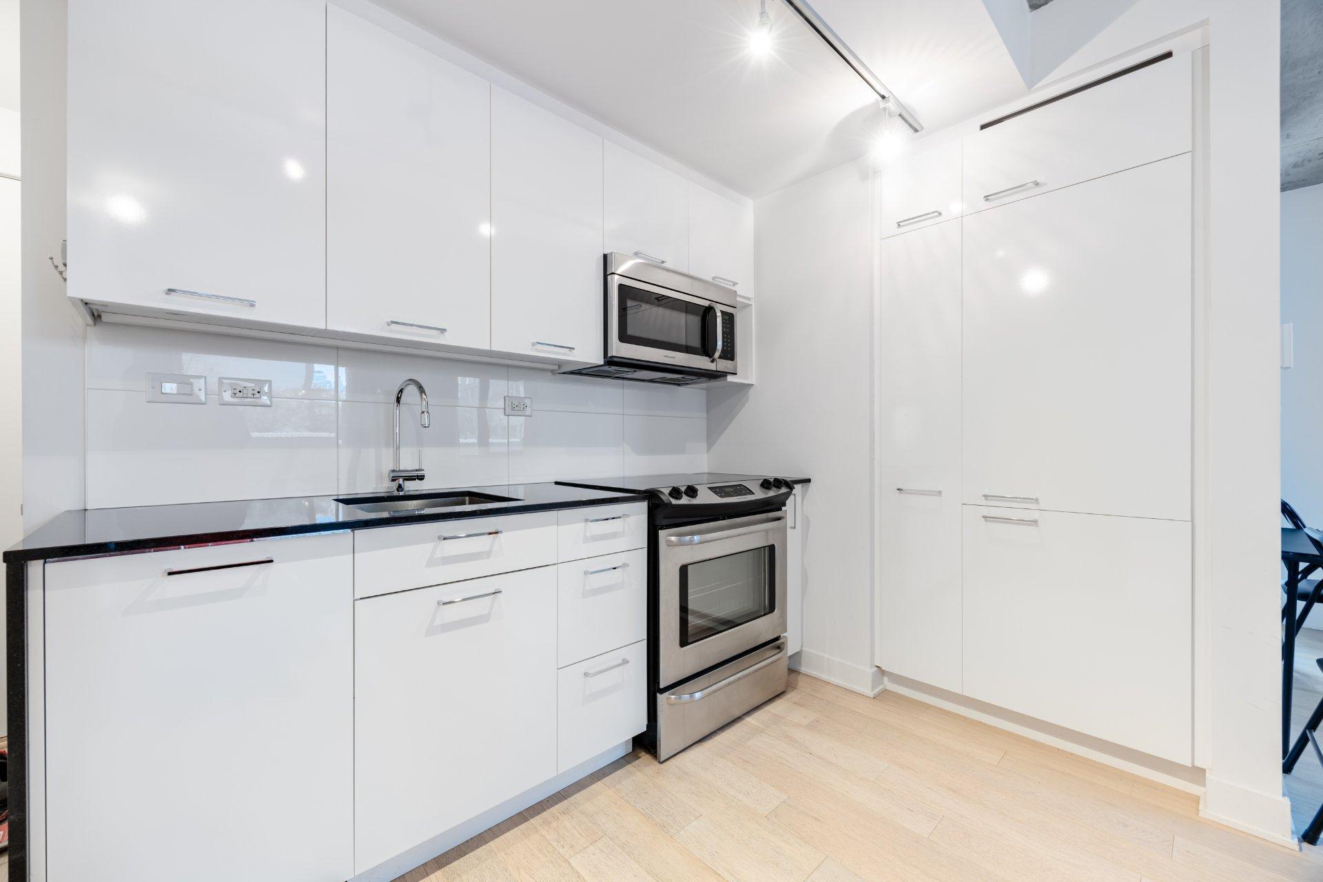 









1265


Rue Lambert-Closse

, 411,
Montréal (Ville-Marie),




QC
H3H1Z4

