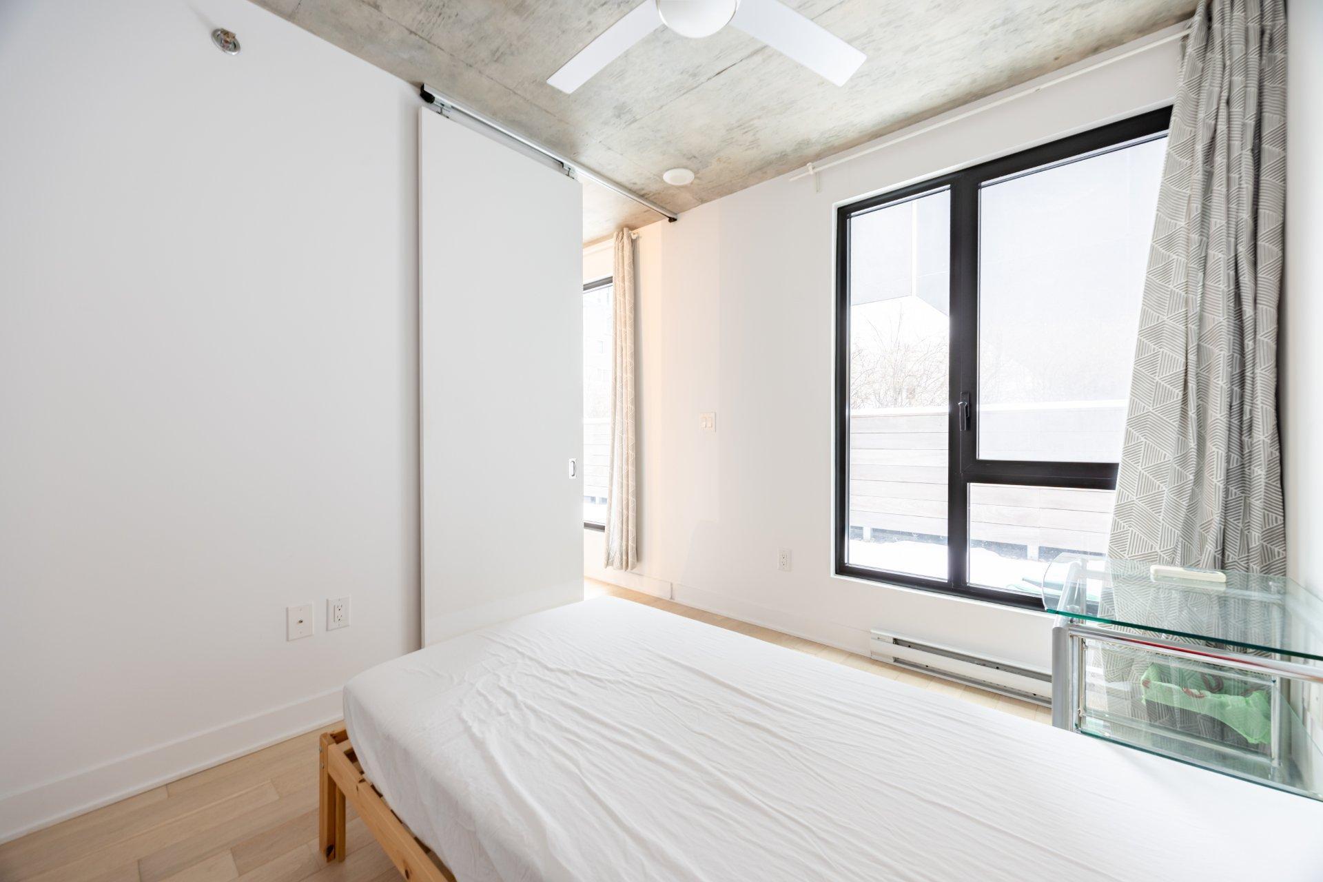 









1265


Rue Lambert-Closse

, 411,
Montréal (Ville-Marie),




QC
H3H1Z4

