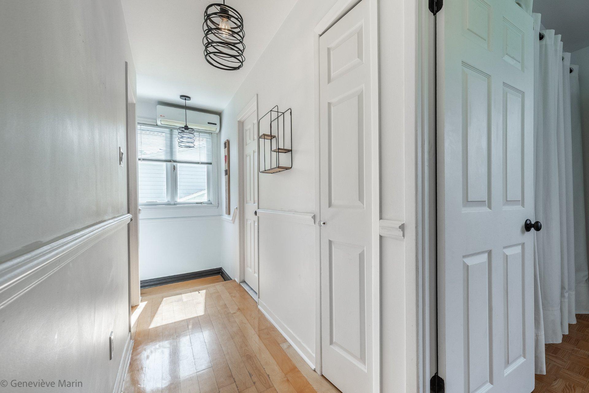 









281


Rue Beaumont E.

,
Saint-Bruno-de-Montarville,




QC
J3V2P8

