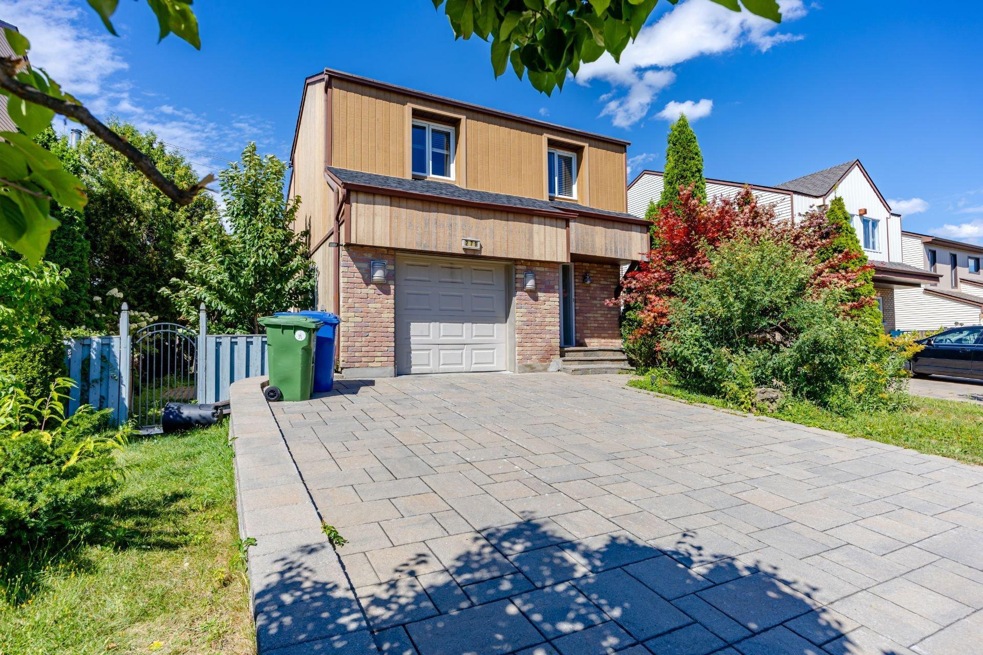 









279


Av. St-Louis

,
Pointe-Claire,




QC
H9R5L3

