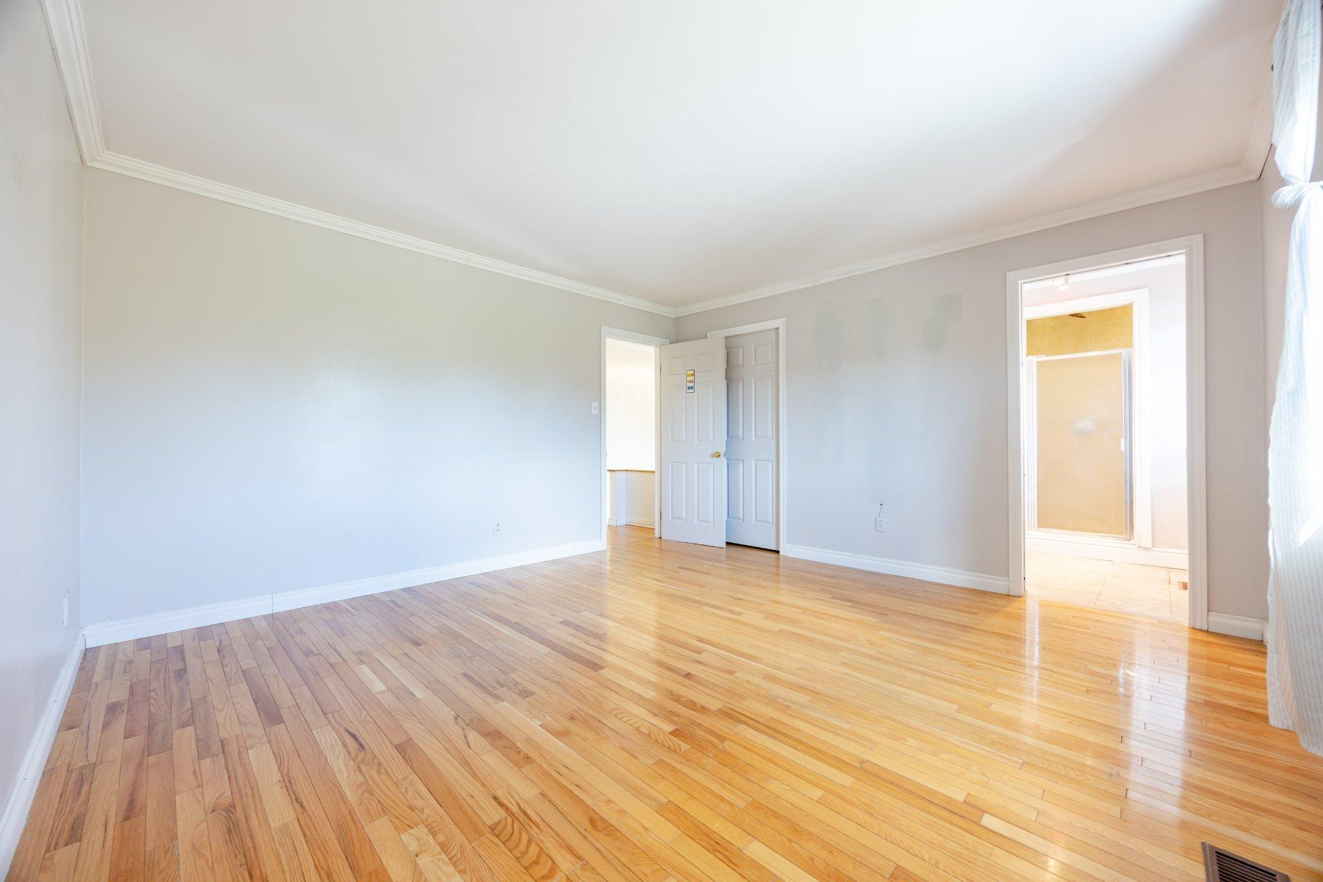 









279


Av. St-Louis

,
Pointe-Claire,




QC
H9R5L3

