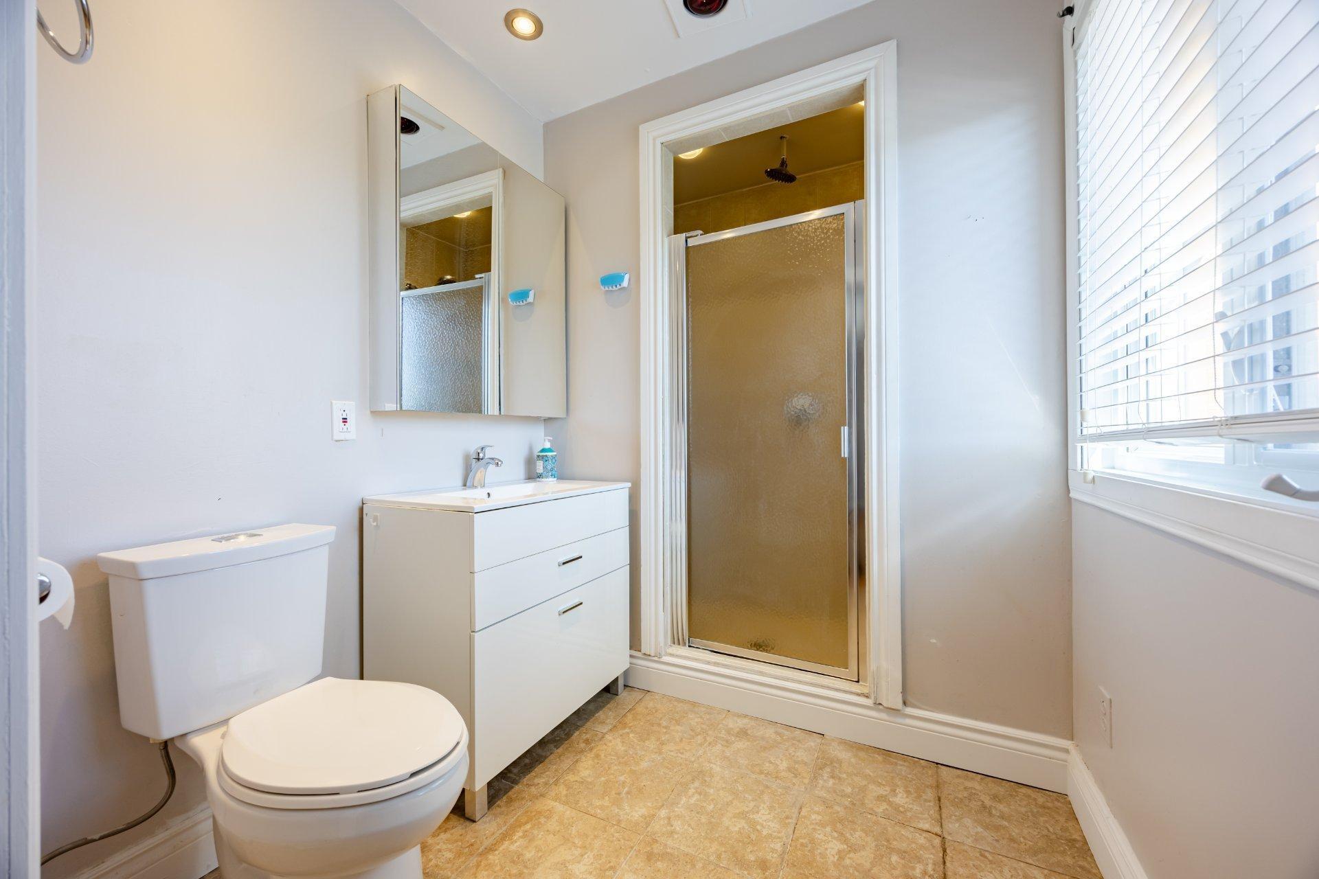 









279


Av. St-Louis

,
Pointe-Claire,




QC
H9R5L3

