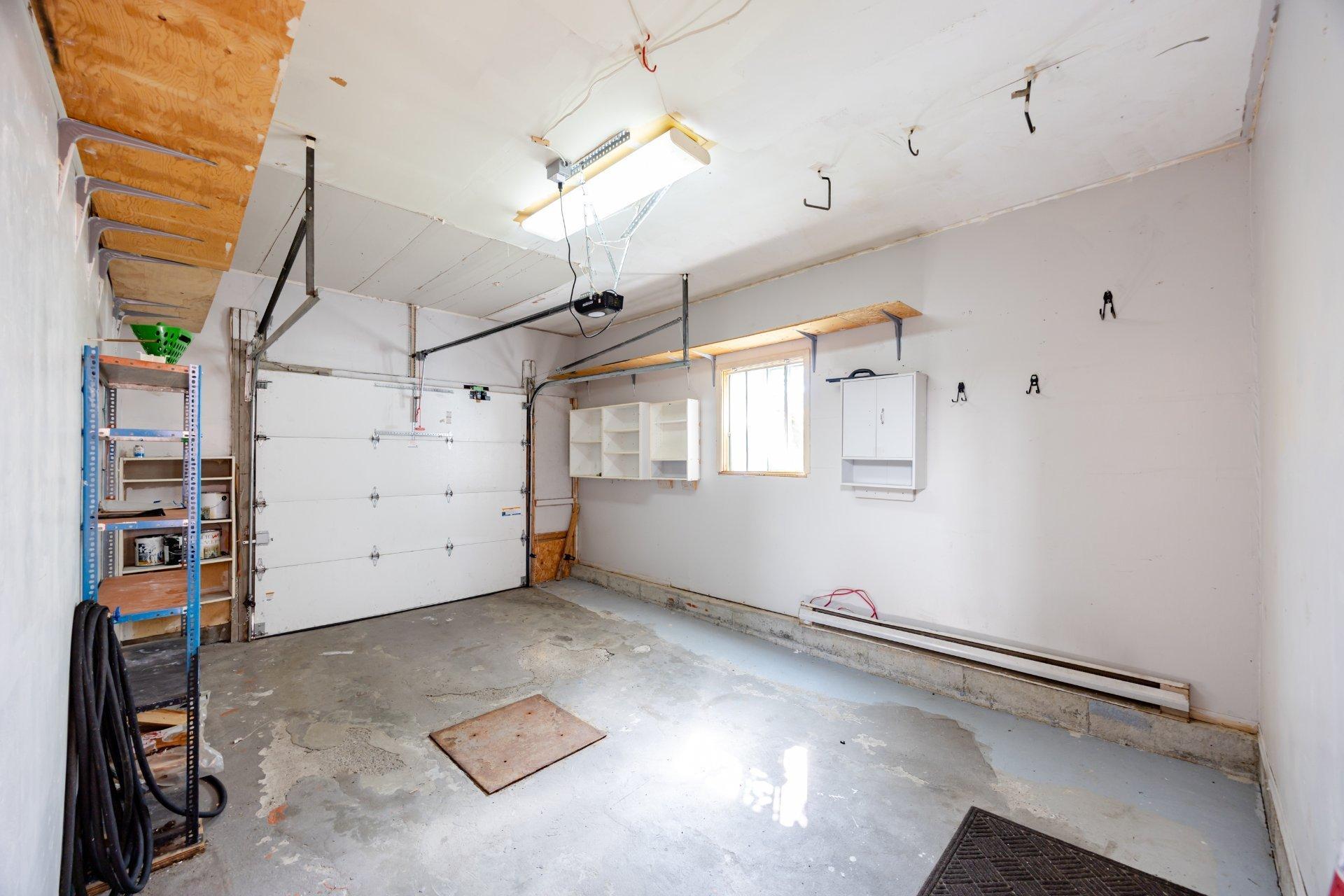 









279


Av. St-Louis

,
Pointe-Claire,




QC
H9R5L3

