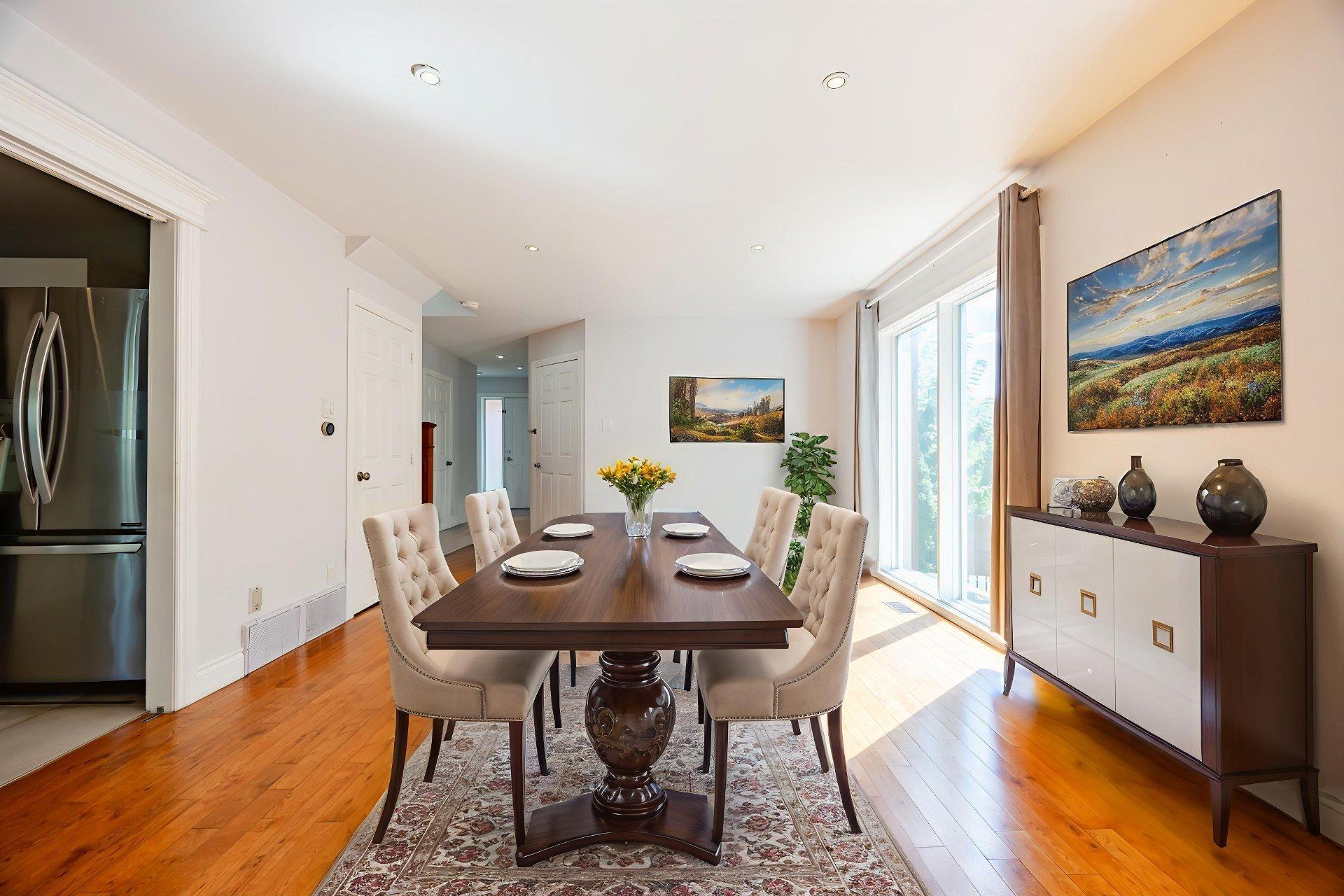 









279


Av. St-Louis

,
Pointe-Claire,




QC
H9R5L3

