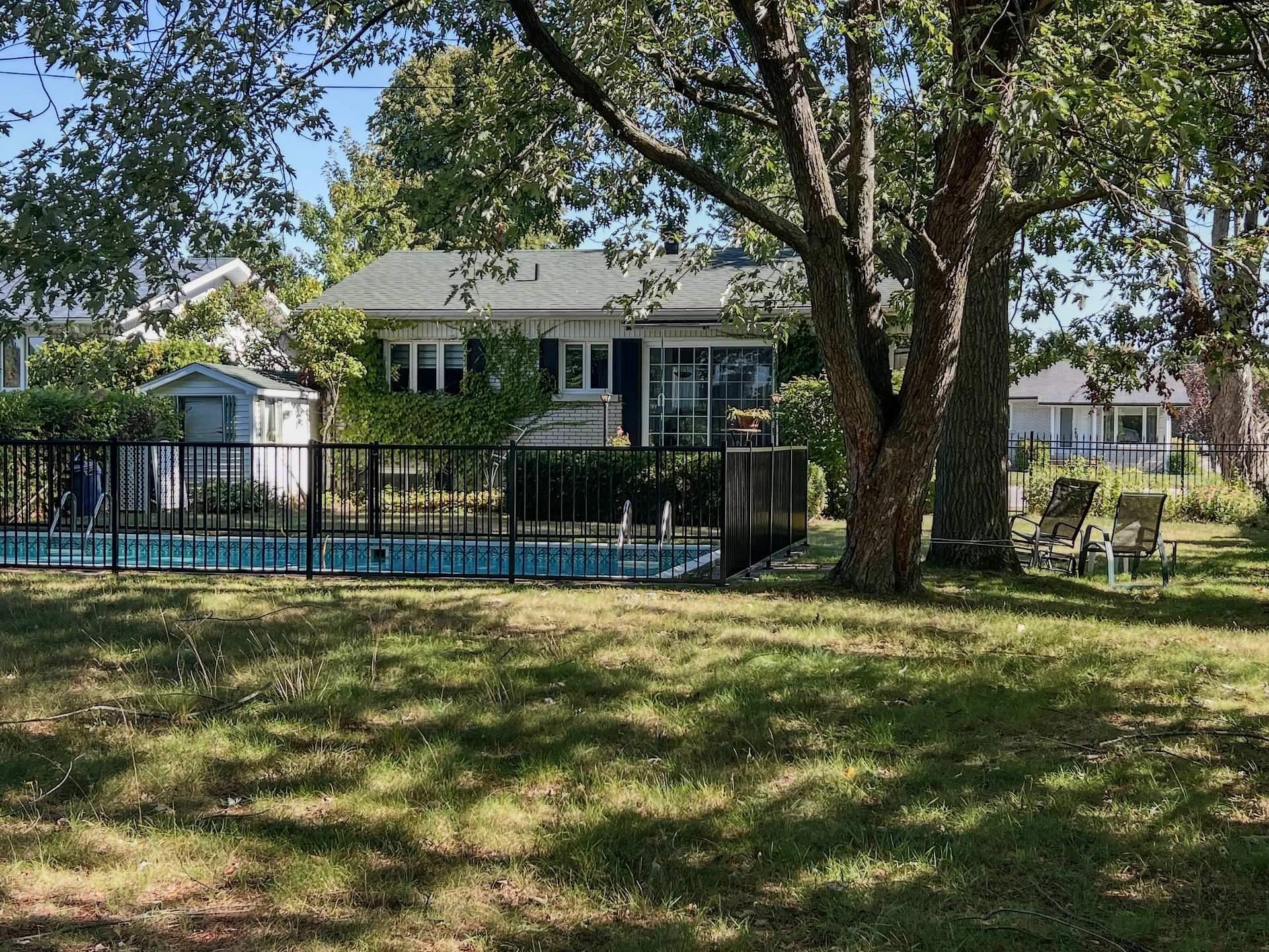 









1105


Rue Cardinal-Roy

,
Trois-Rivières,




QC
G8T7G9

