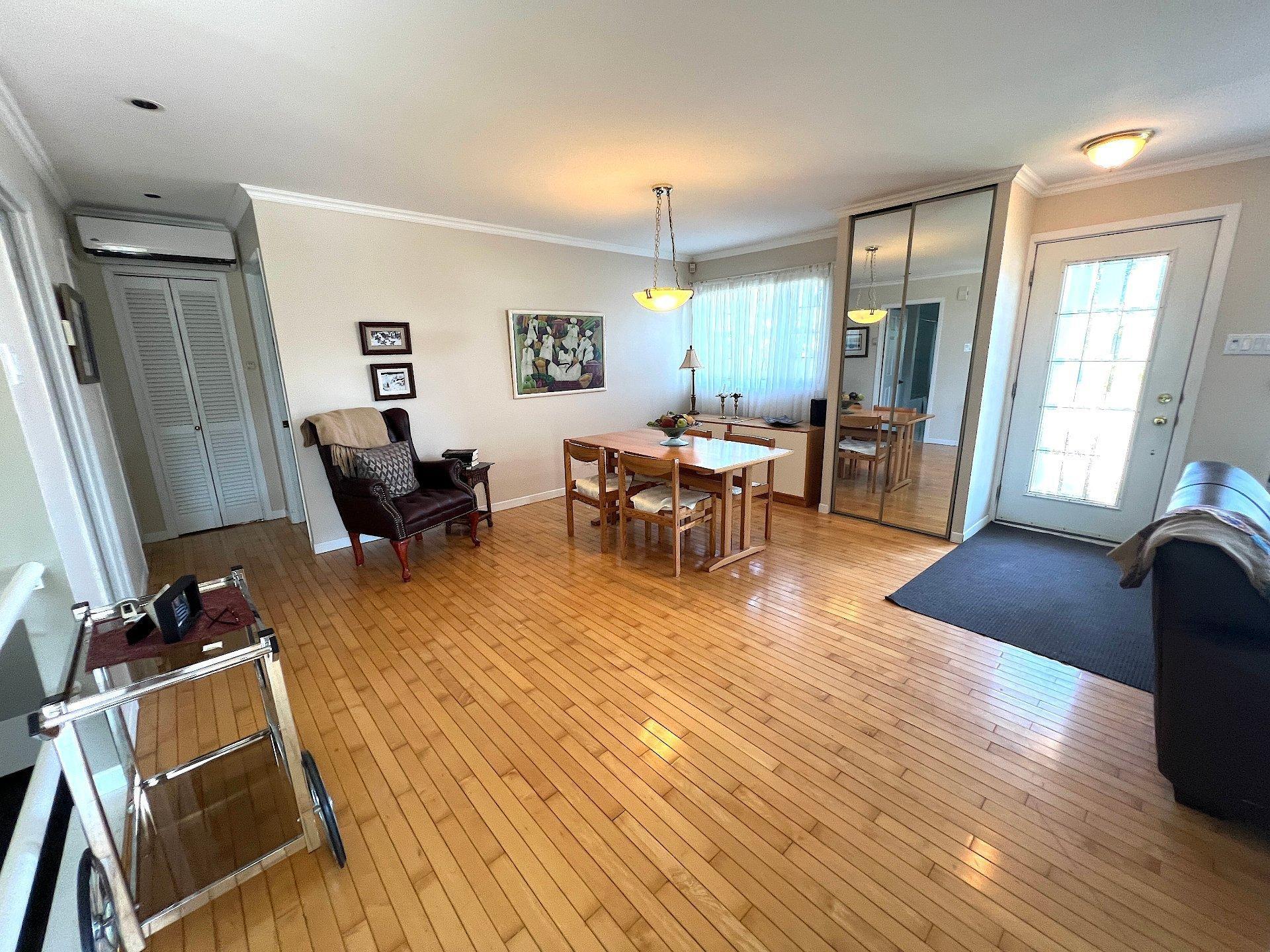 









1105


Rue Cardinal-Roy

,
Trois-Rivières,




QC
G8T7G9


