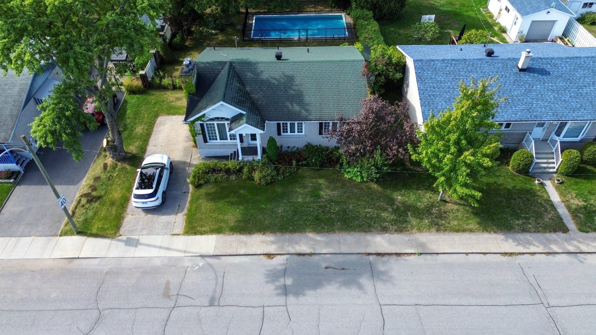 









1105


Rue Cardinal-Roy

,
Trois-Rivières,




QC
G8T7G9

