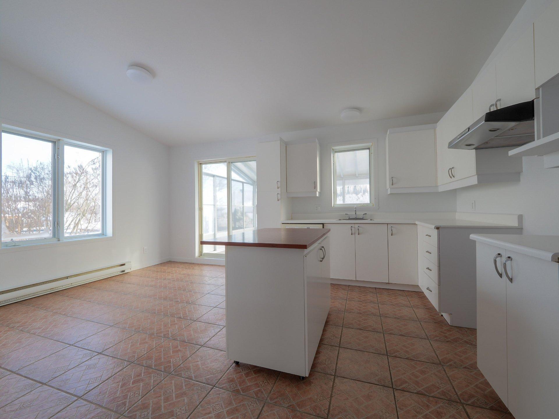 









5750


Rue Goyer

,
Trois-Rivières,




QC
G8Y7A8

