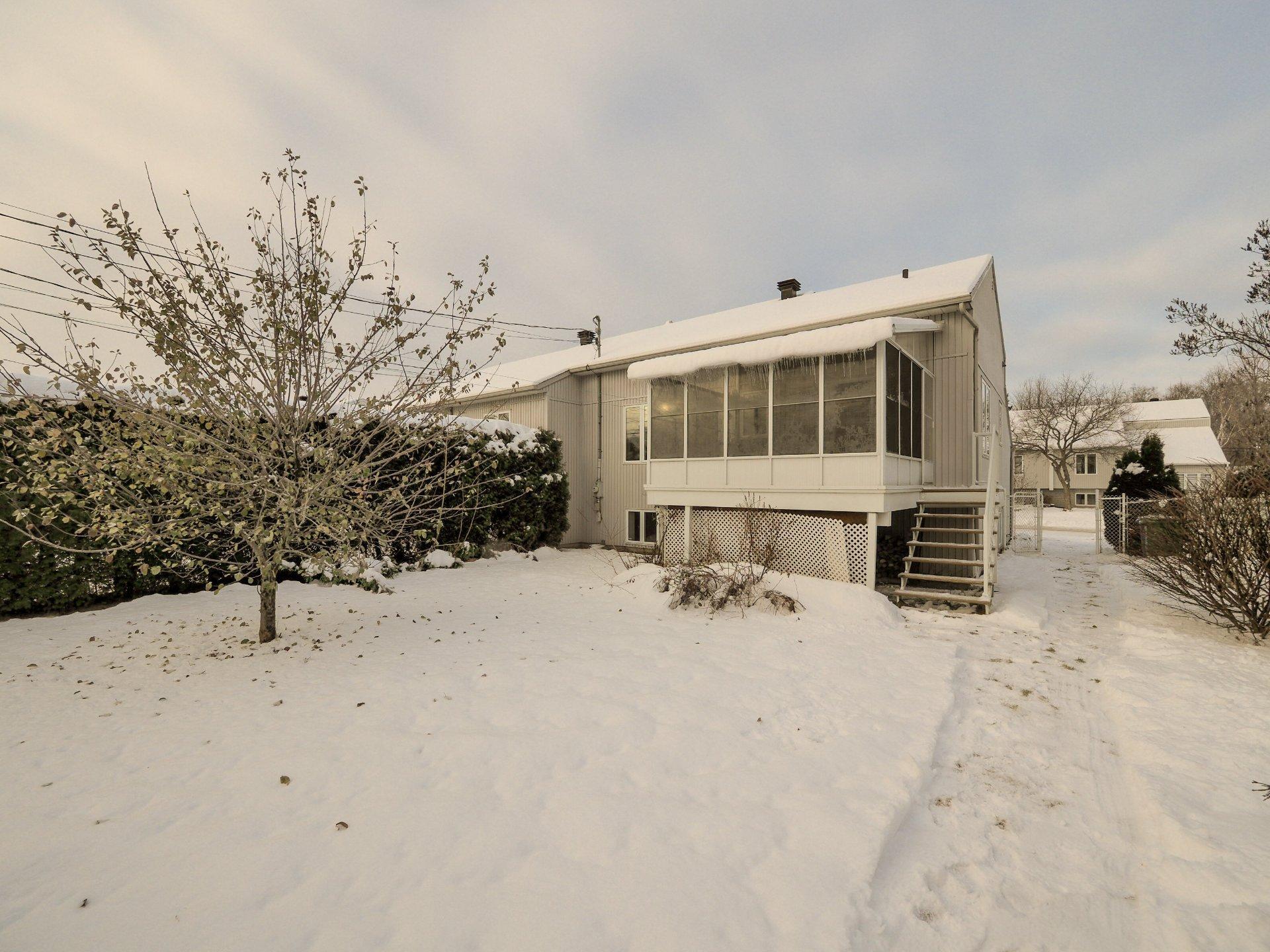 









5750


Rue Goyer

,
Trois-Rivières,




QC
G8Y7A8

