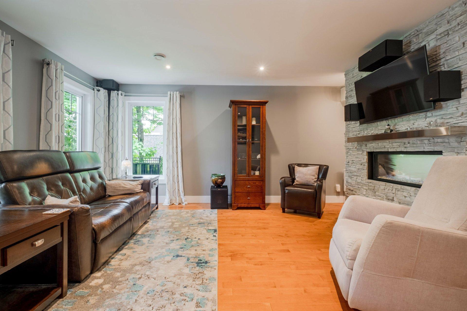 









4646


Rue des Chanterelles

,
Sherbrooke (Brompton/Rock Forest/Saint-Élie/Deauville),




QC
J1N4L3

