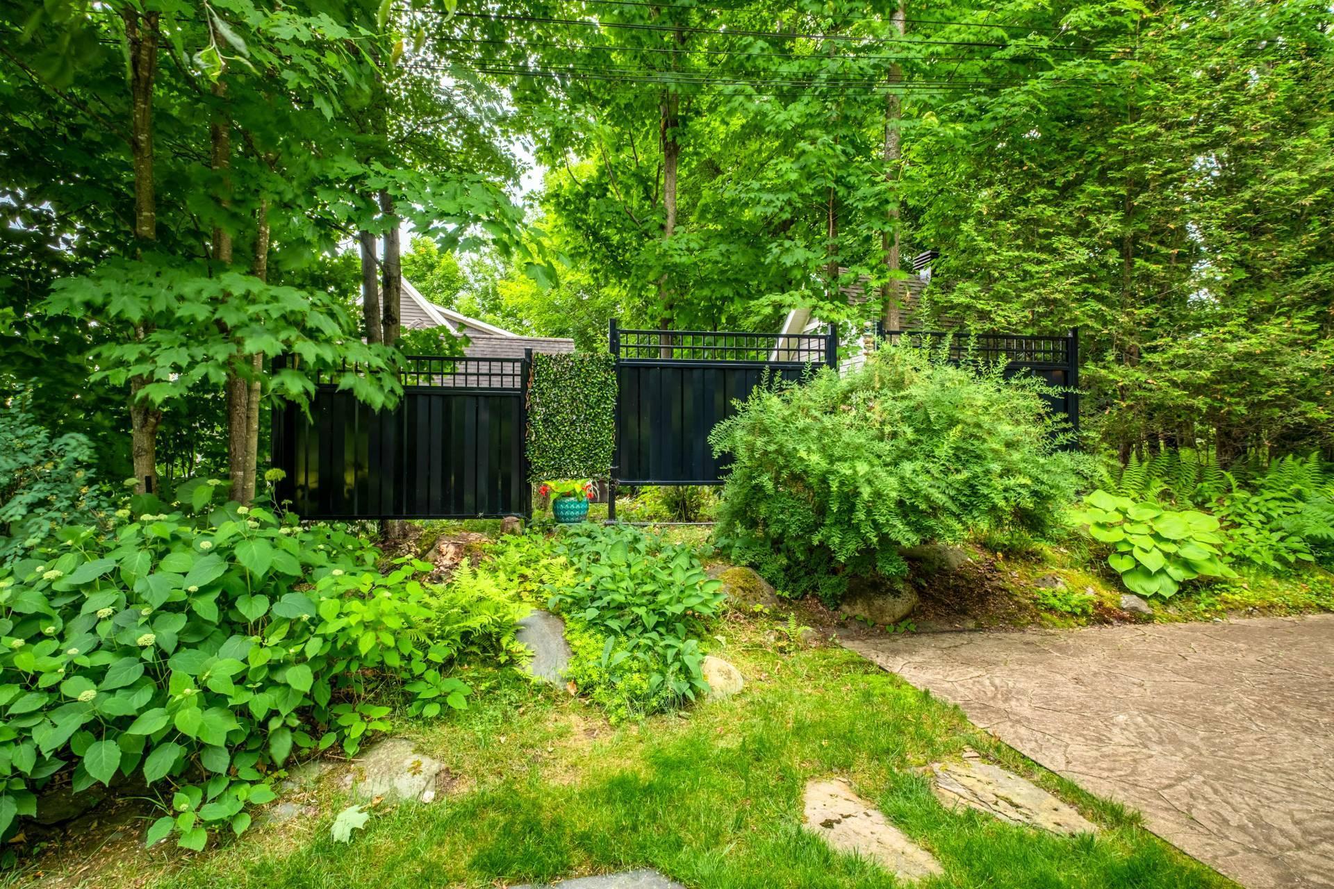 









4646


Rue des Chanterelles

,
Sherbrooke (Brompton/Rock Forest/Saint-Élie/Deauville),




QC
J1N4L3

