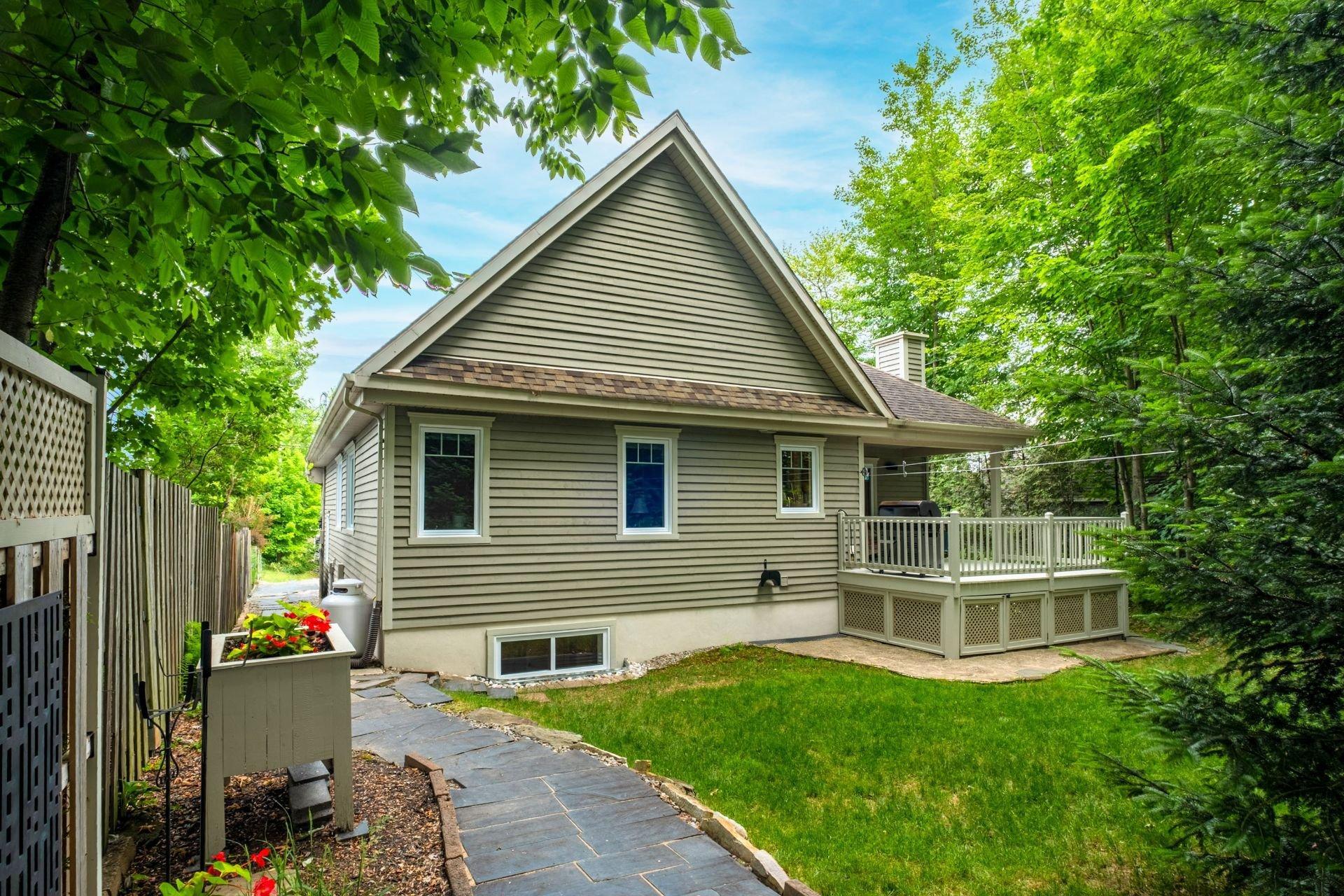 









4646


Rue des Chanterelles

,
Sherbrooke (Brompton/Rock Forest/Saint-Élie/Deauville),




QC
J1N4L3


