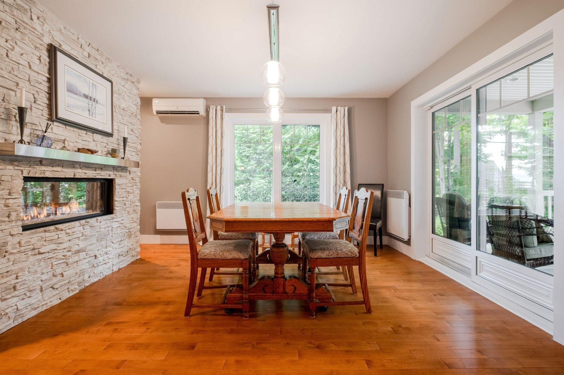 









4646


Rue des Chanterelles

,
Sherbrooke (Brompton/Rock Forest/Saint-Élie/Deauville),




QC
J1N4L3

