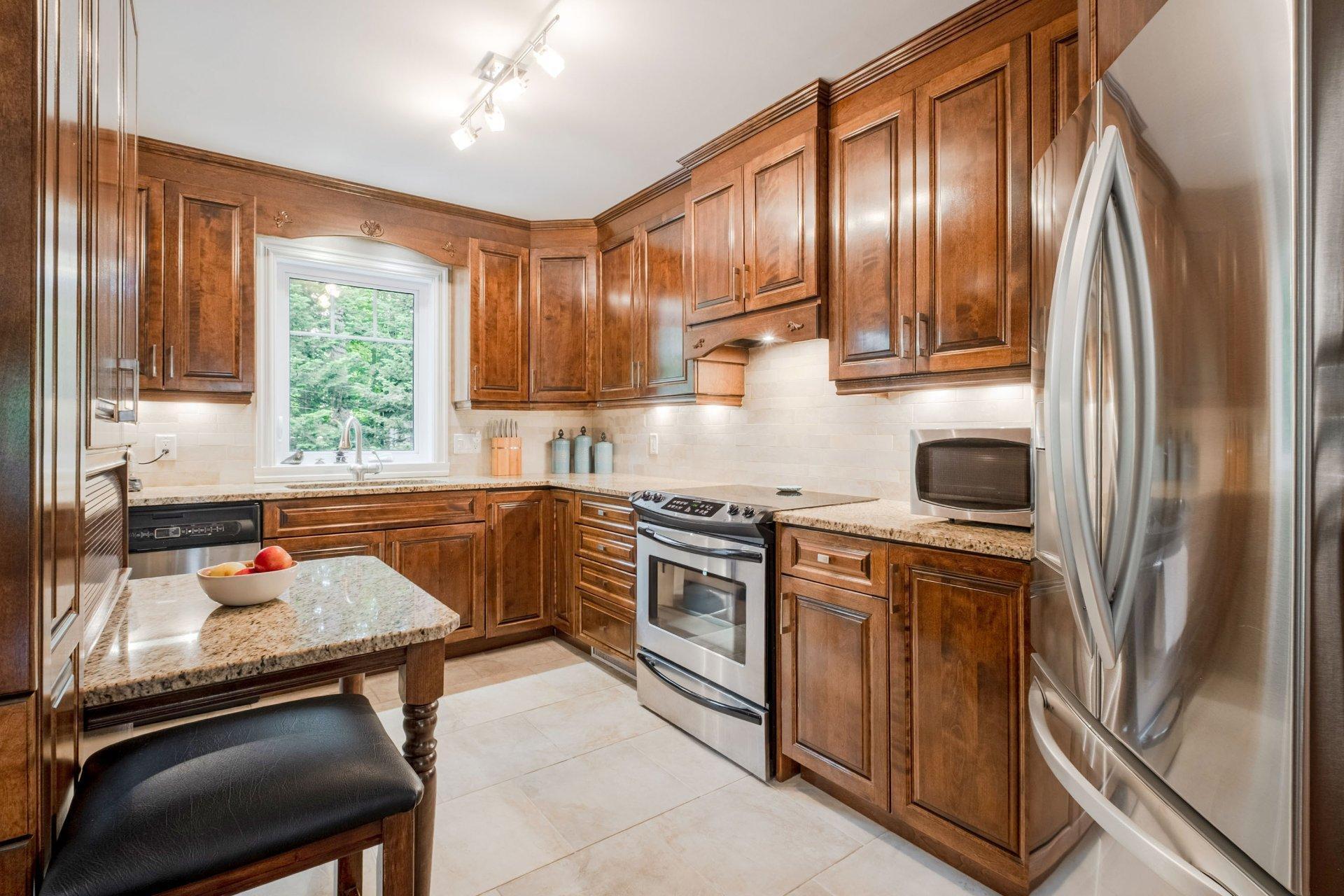 









4646


Rue des Chanterelles

,
Sherbrooke (Brompton/Rock Forest/Saint-Élie/Deauville),




QC
J1N4L3

