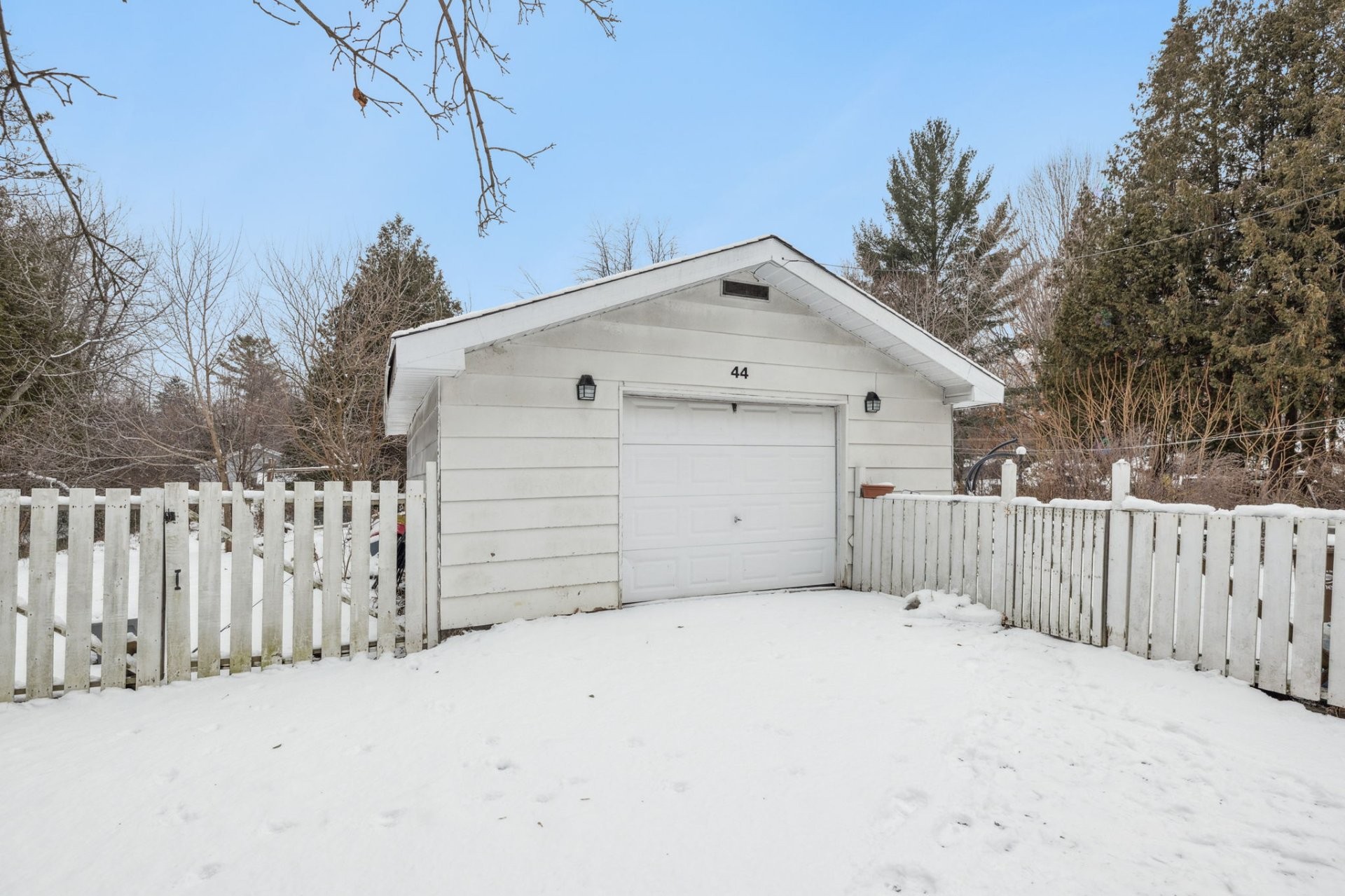 









44


Prom. Lakeview

,
Gatineau (Aylmer),




QC
J9H2A1

