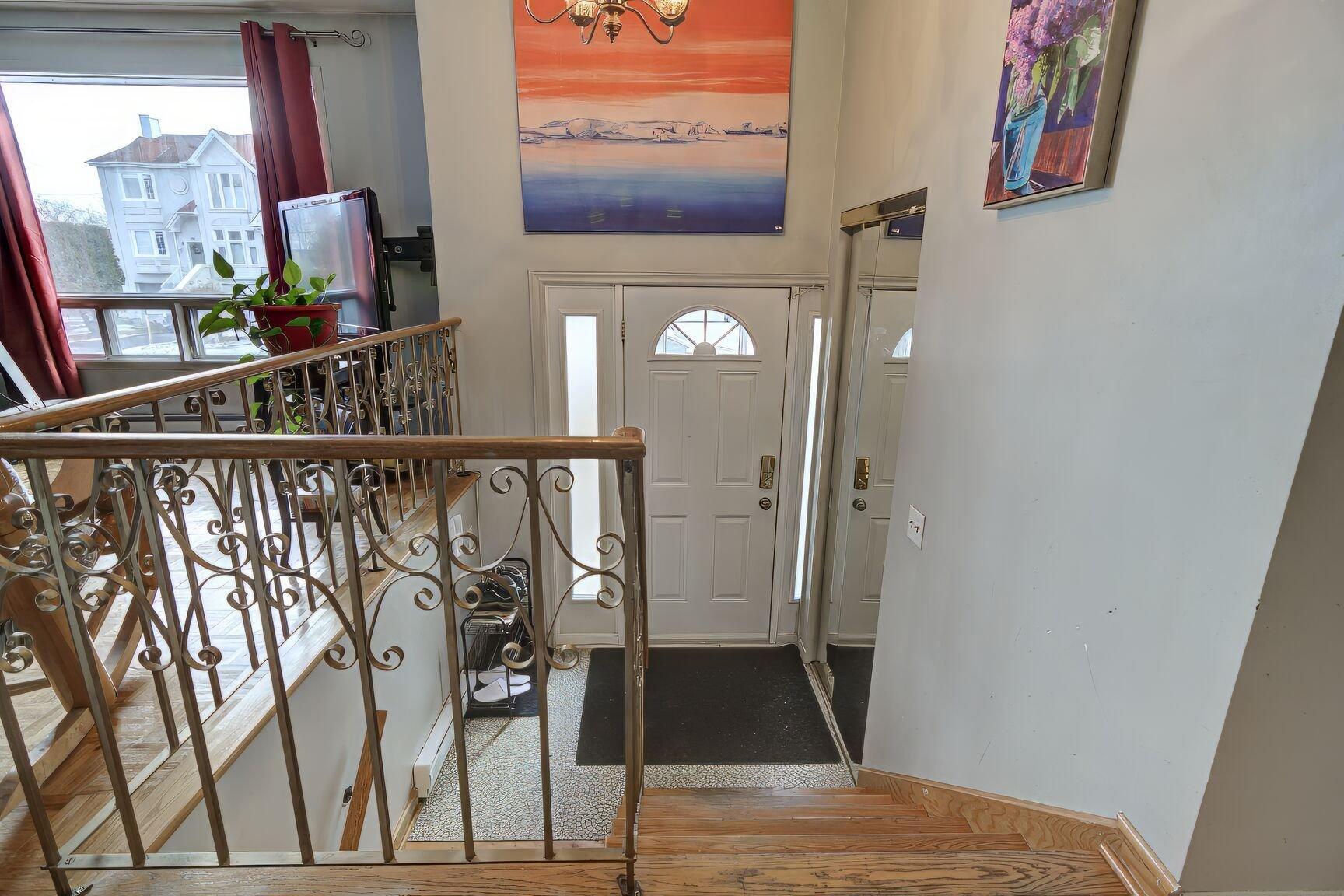 









202


27e Avenue

,
L'Île-Perrot,




QC
J7V6J1

