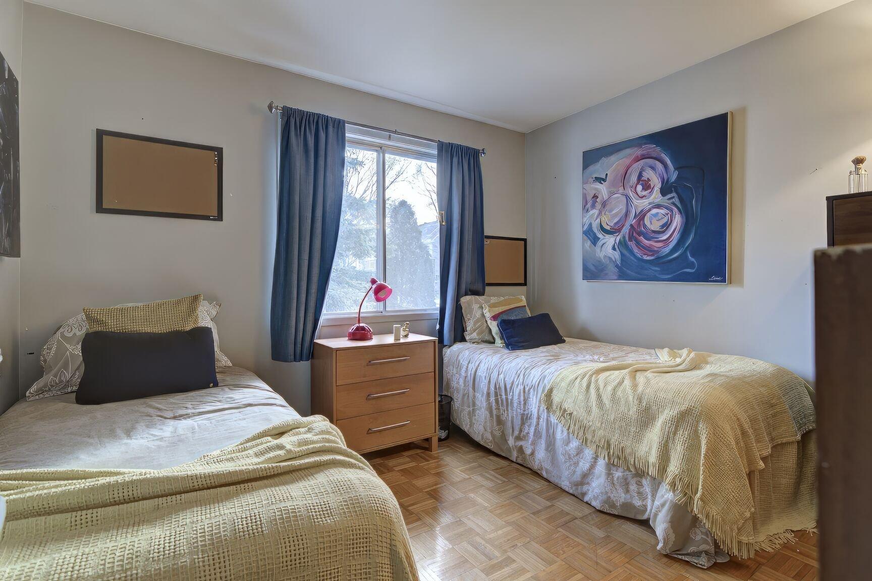 









202


27e Avenue

,
L'Île-Perrot,




QC
J7V6J1

