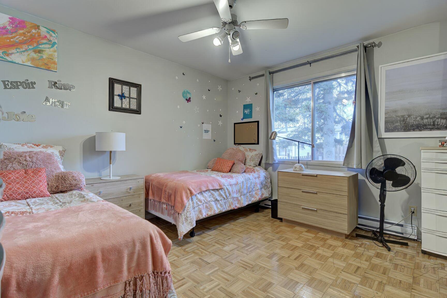 









202


27e Avenue

,
L'Île-Perrot,




QC
J7V6J1

