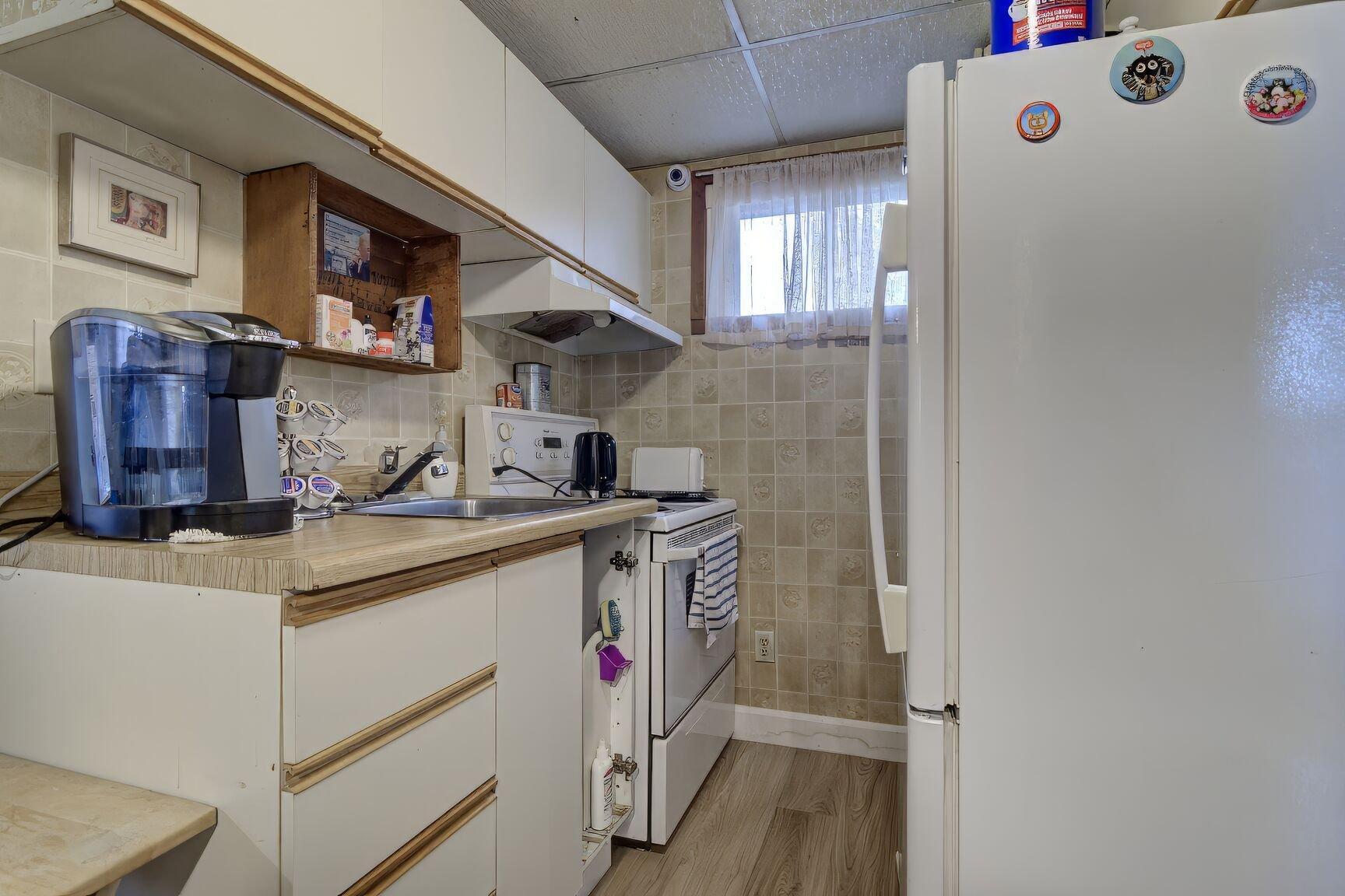 









202


27e Avenue

,
L'Île-Perrot,




QC
J7V6J1

