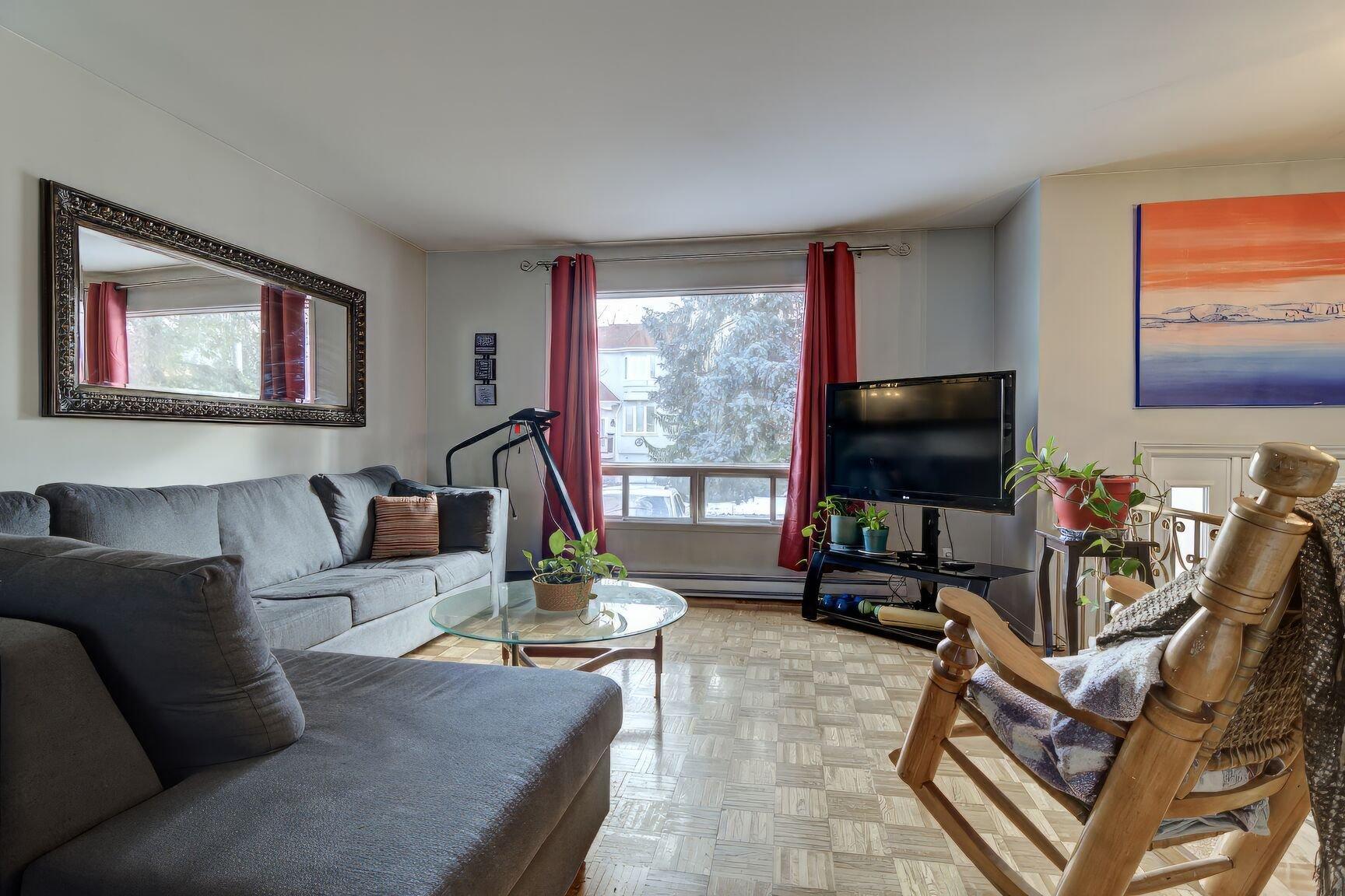 









202


27e Avenue

,
L'Île-Perrot,




QC
J7V6J1

