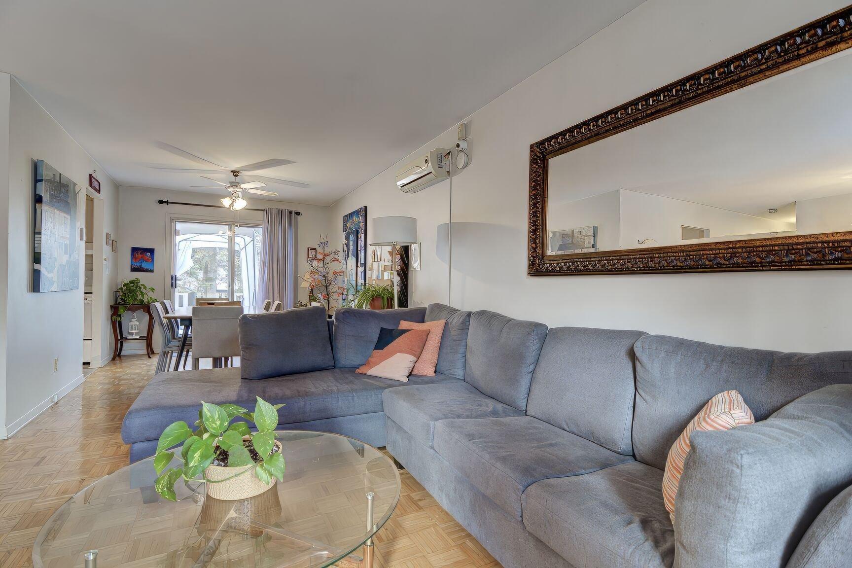 









202


27e Avenue

,
L'Île-Perrot,




QC
J7V6J1

