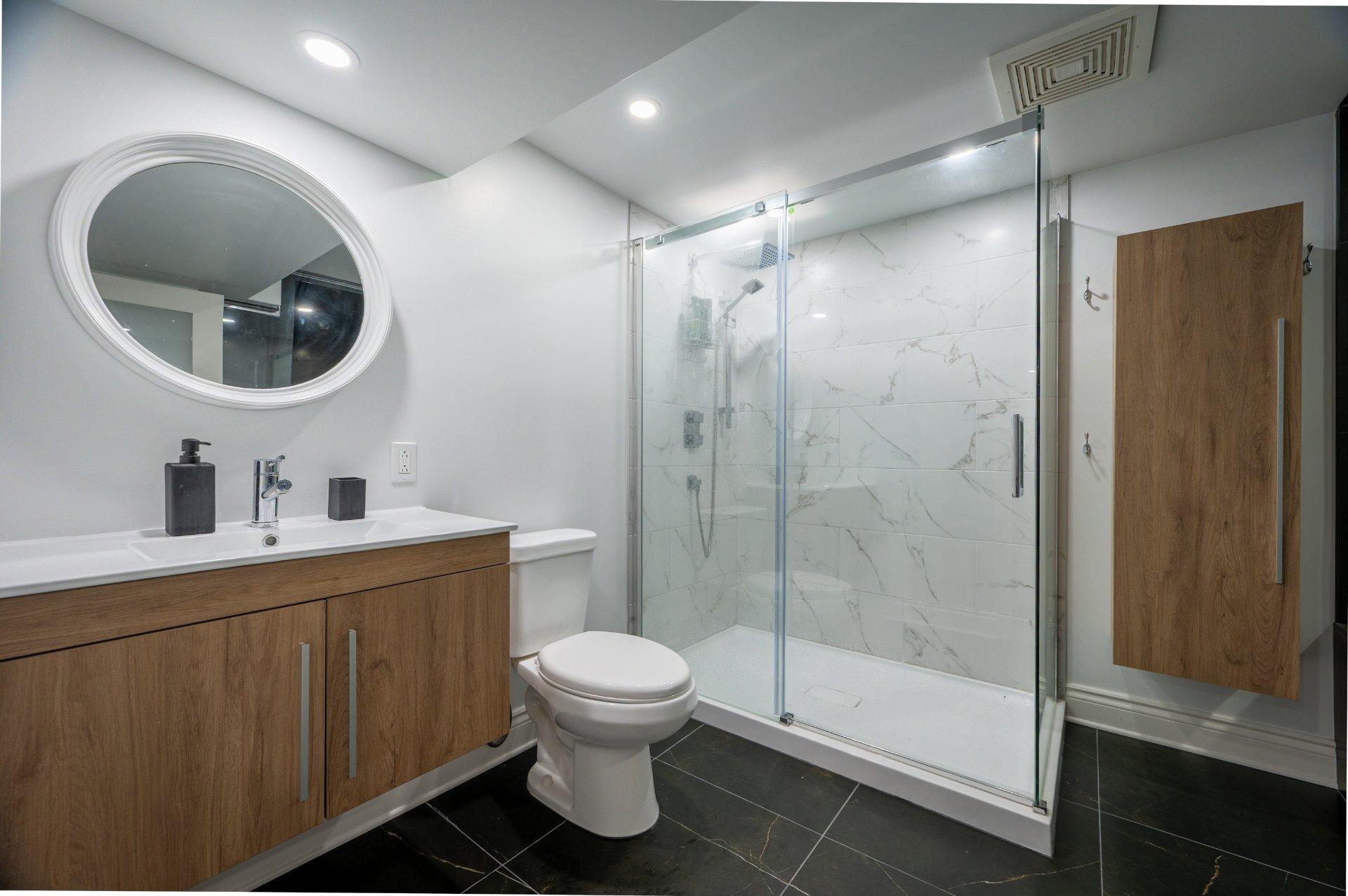 









1123


Ch. de la Montagne

,
Mont-Saint-Hilaire,




QC
J3G4S6

