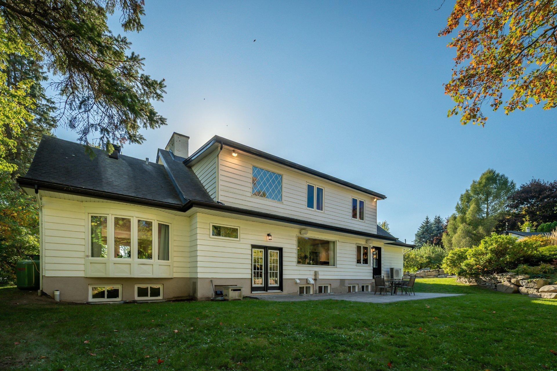 









1123


Ch. de la Montagne

,
Mont-Saint-Hilaire,




QC
J3G4S6

