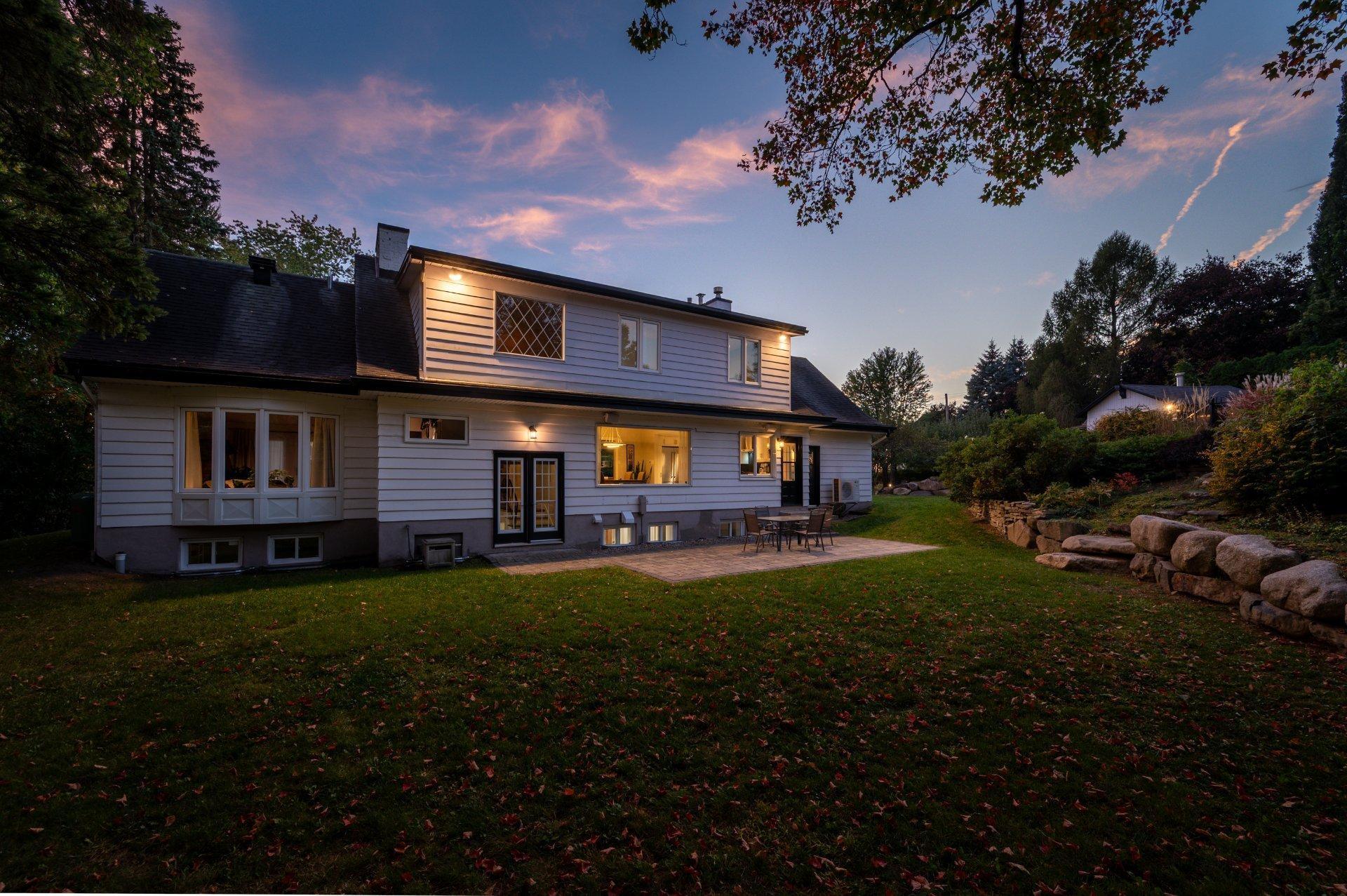 









1123


Ch. de la Montagne

,
Mont-Saint-Hilaire,




QC
J3G4S6

