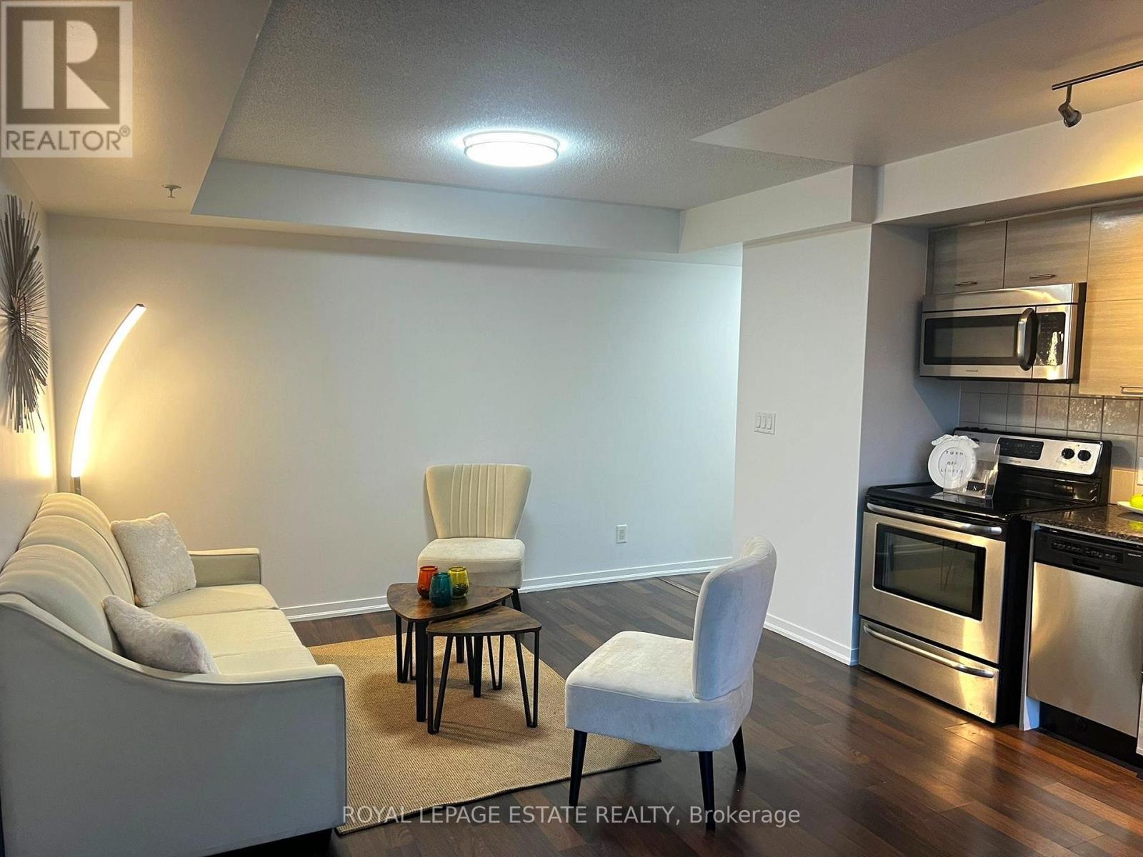 












612 - 20 JOE SHUSTER WAY

,
Toronto,




Ontario
M6K0A3

