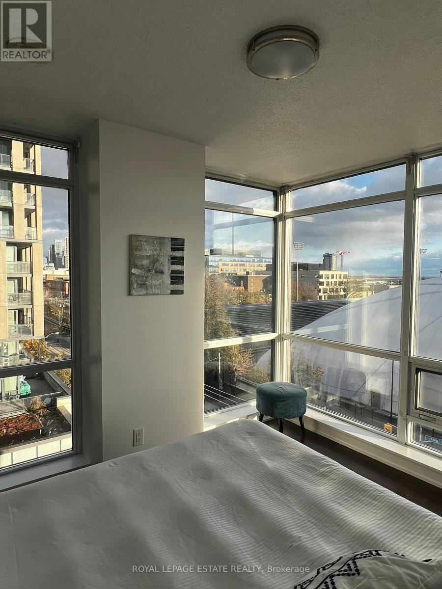 












612 - 20 JOE SHUSTER WAY

,
Toronto,




Ontario
M6K0A3

