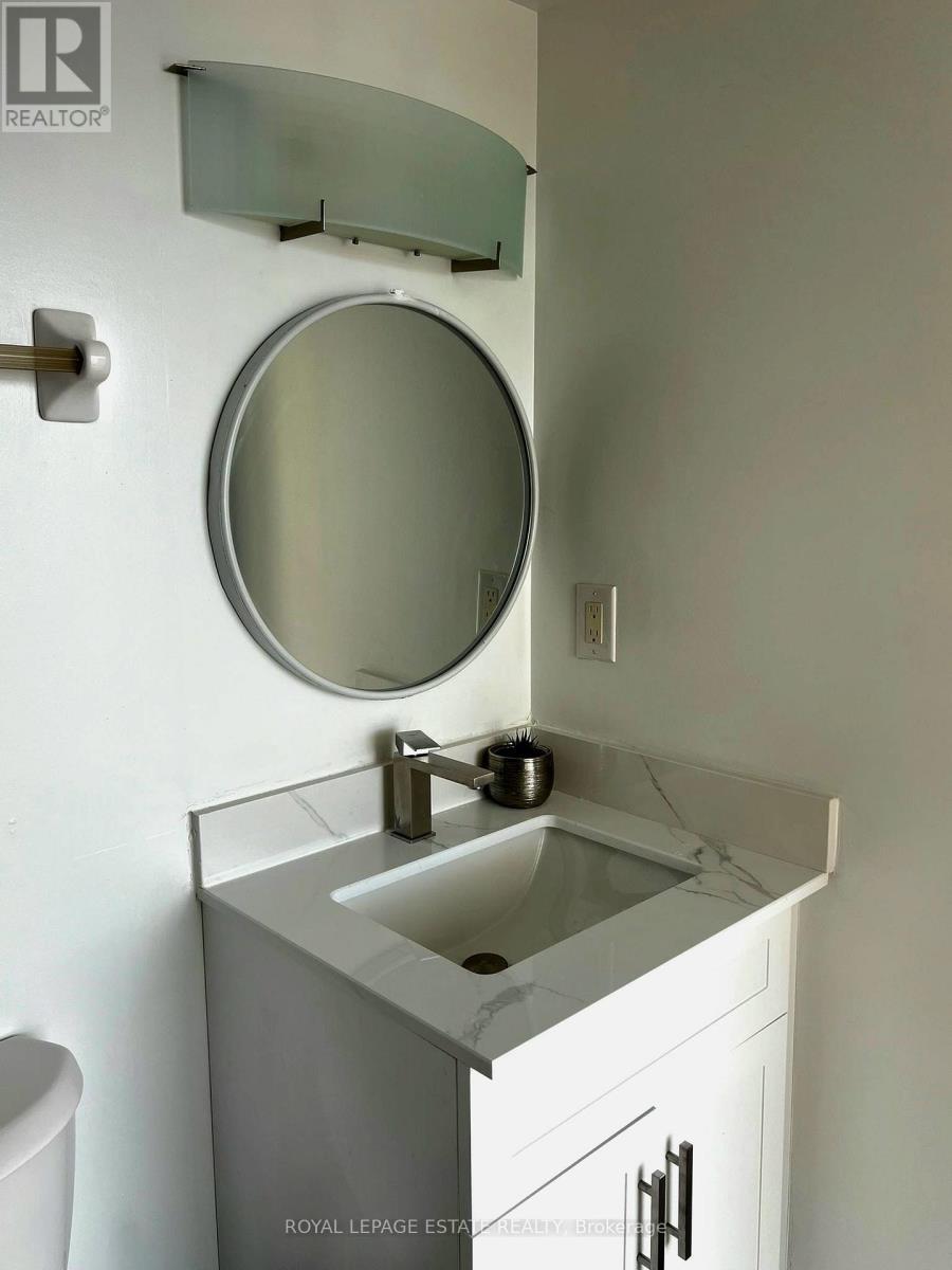 












612 - 20 JOE SHUSTER WAY

,
Toronto,




Ontario
M6K0A3

