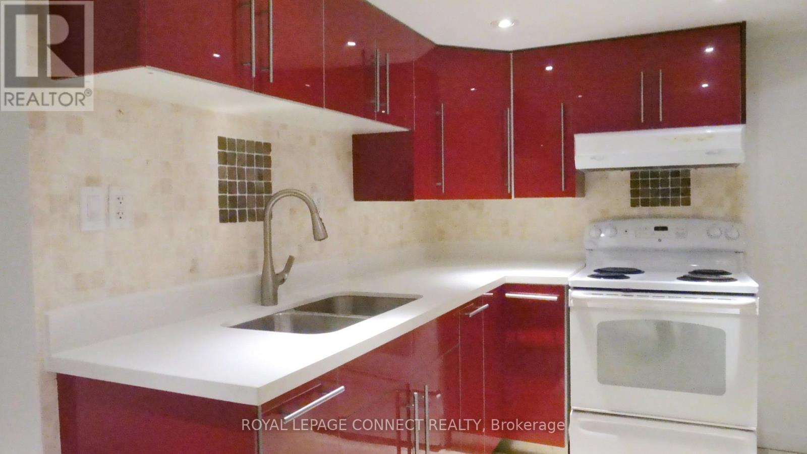 












3 - 474 RICHMOND STREET E

,
Toronto,




Ontario
M5A1R2

