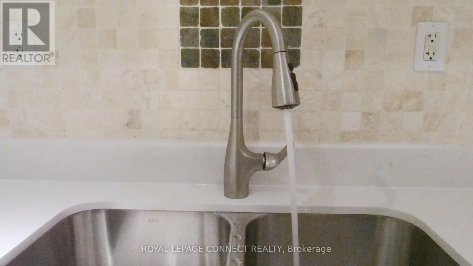 












3 - 474 RICHMOND STREET E

,
Toronto,




Ontario
M5A1R2

