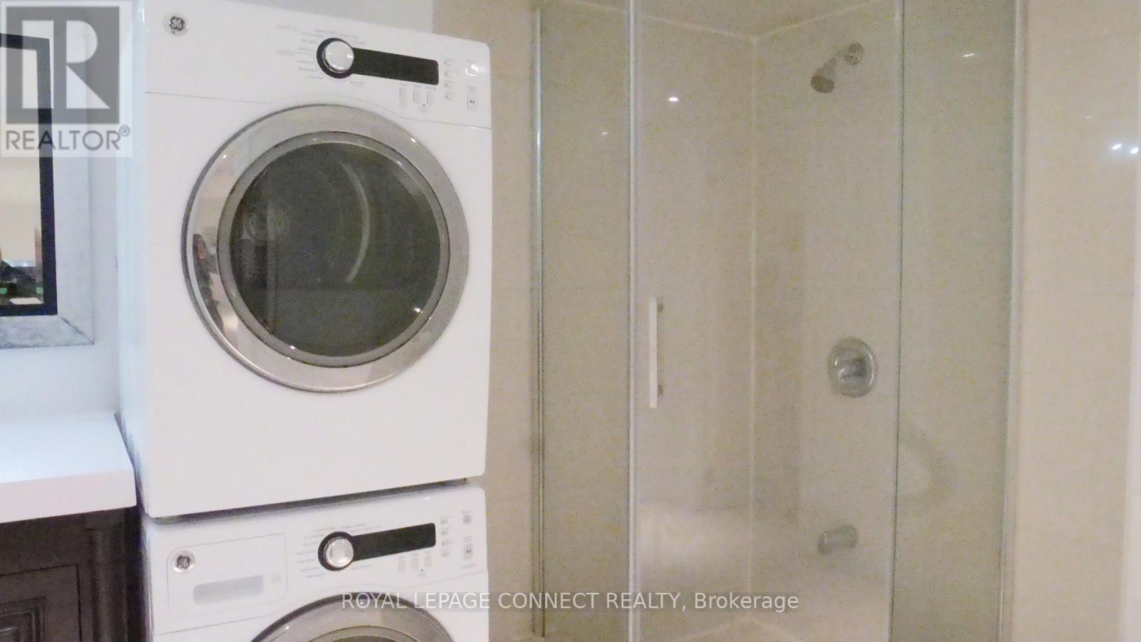 












3 - 474 RICHMOND STREET E

,
Toronto,




Ontario
M5A1R2

