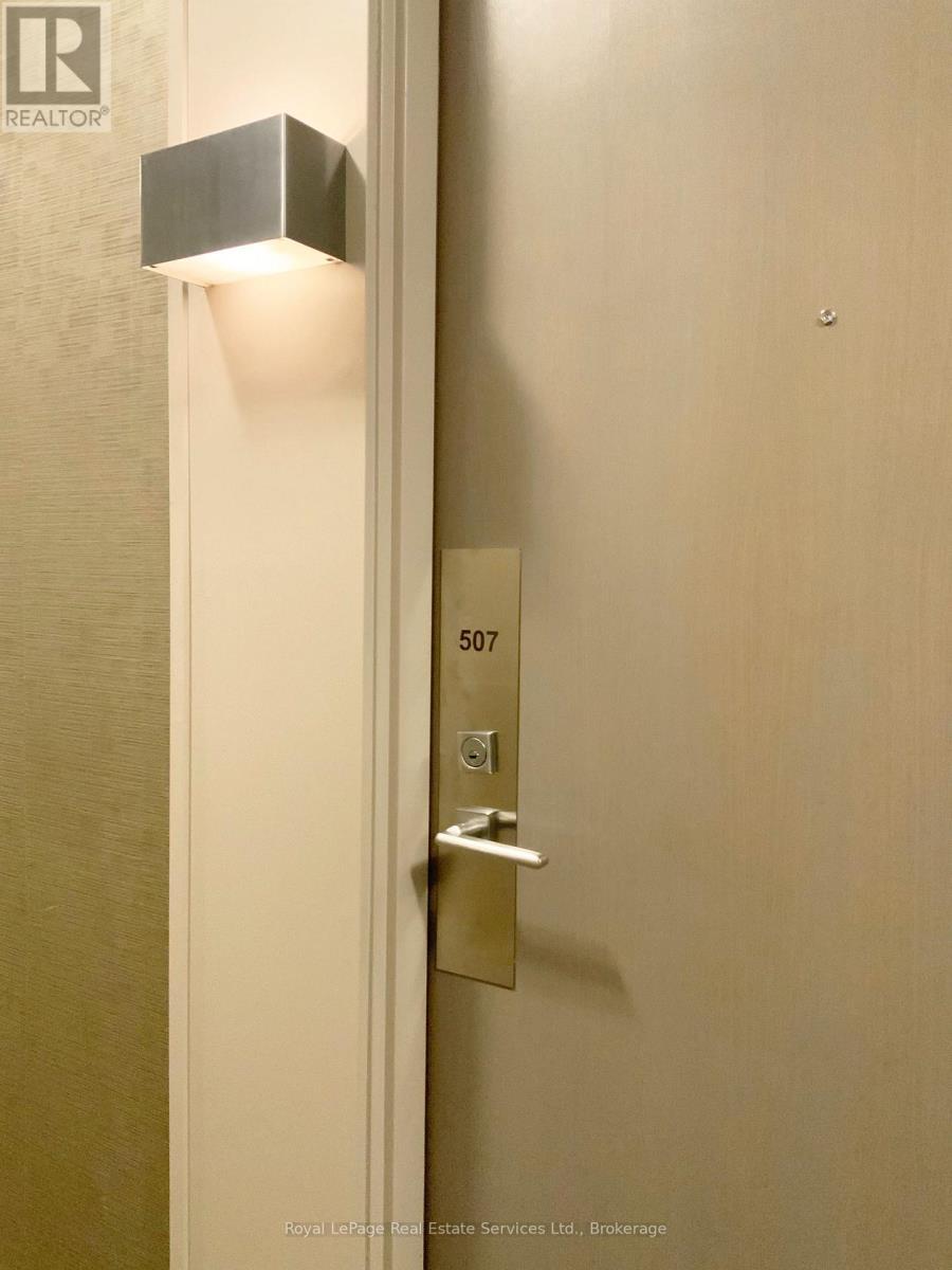 












507 - 7167 YONGE STREET

,
Markham (Grandview),




Ontario
L3T0E1

