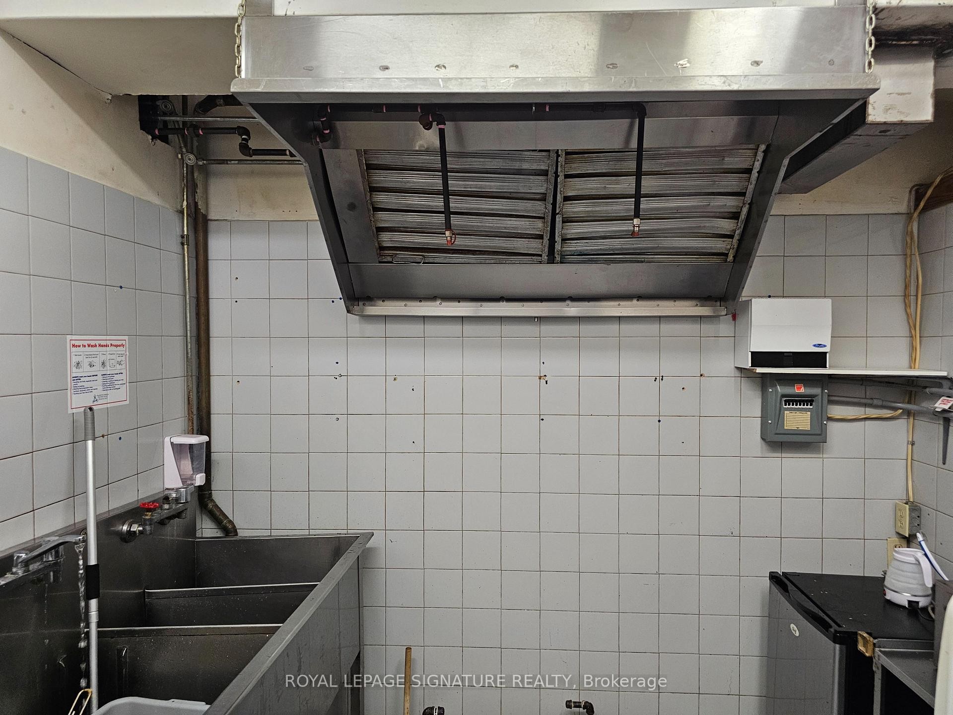 









21


Kent

Street West,
Kawartha Lakes,




ON
K9V 2X9

