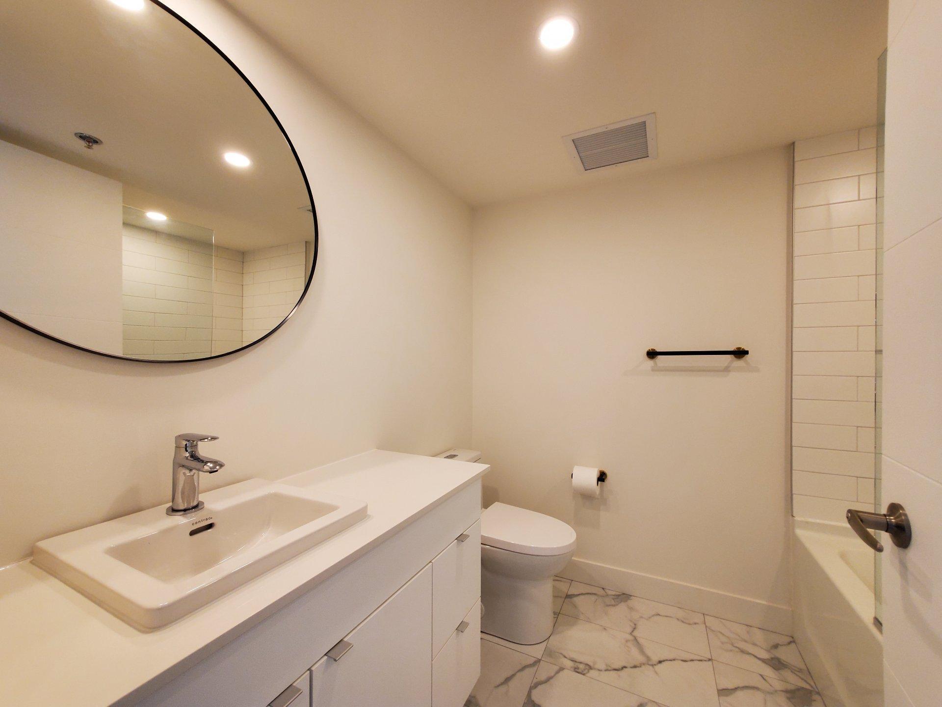 









1


Av. Viger O.

, 403,
Montréal (Ville-Marie),




QC
H2Z1E6

