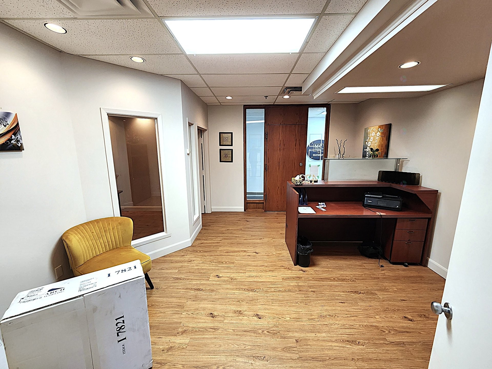 









3221


Aut. Jean-Noël-Lavoie (A-440)

, 230,
Laval (Chomedey),




QC
H7P5P2

