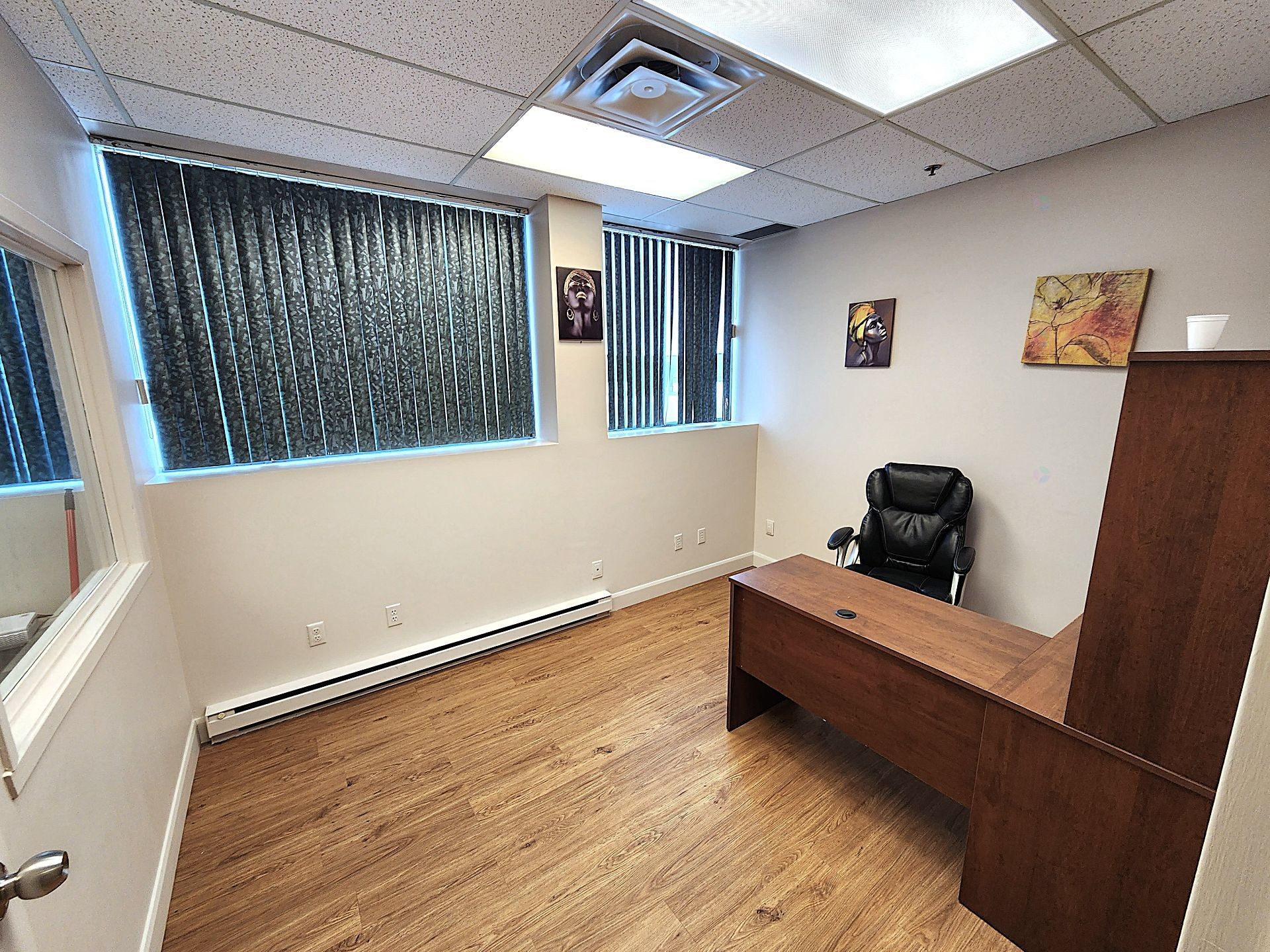 









3221


Aut. Jean-Noël-Lavoie (A-440)

, 230,
Laval (Chomedey),




QC
H7P5P2

