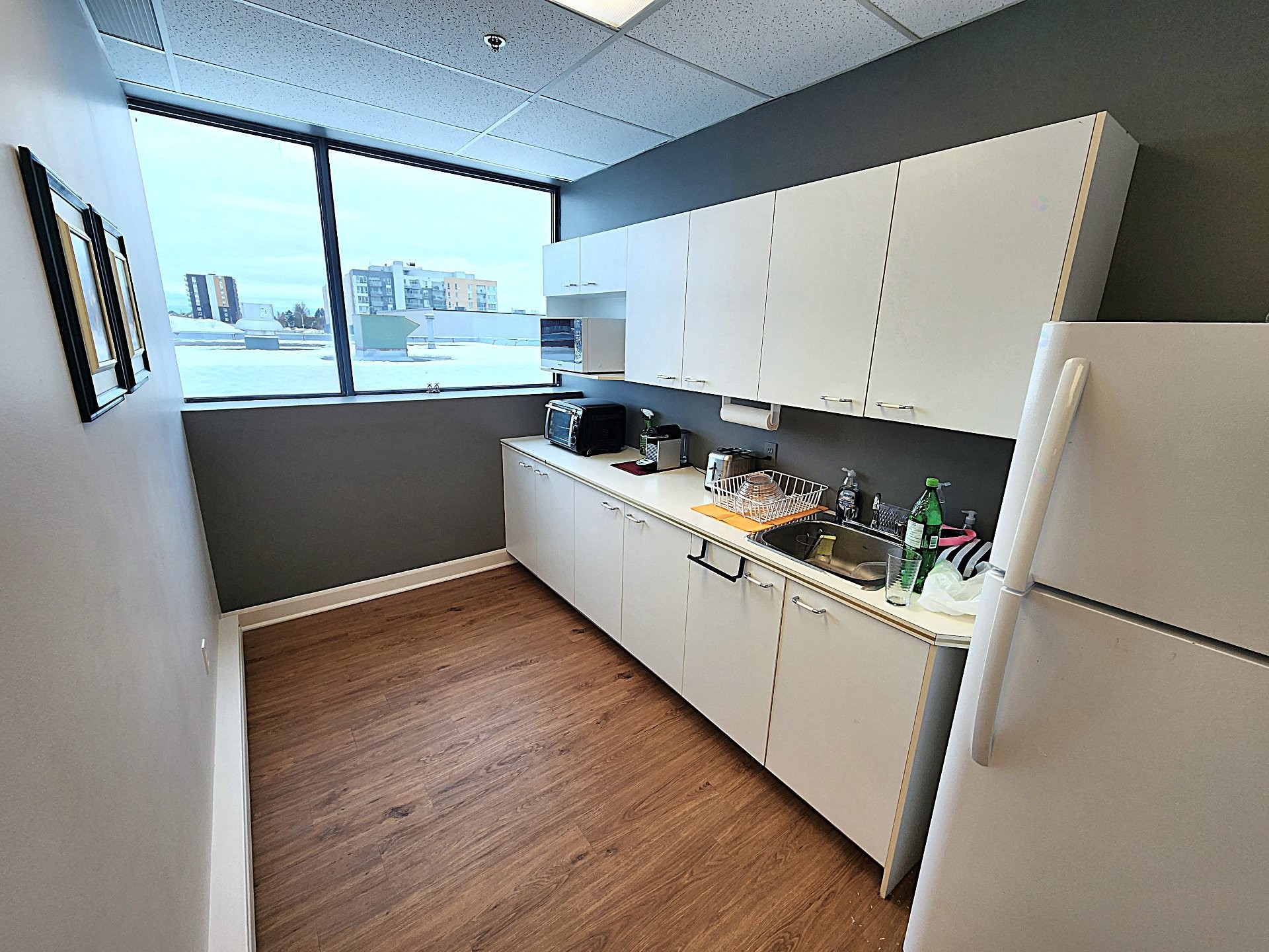 









3221


Aut. Jean-Noël-Lavoie (A-440)

, 230,
Laval (Chomedey),




QC
H7P5P2

