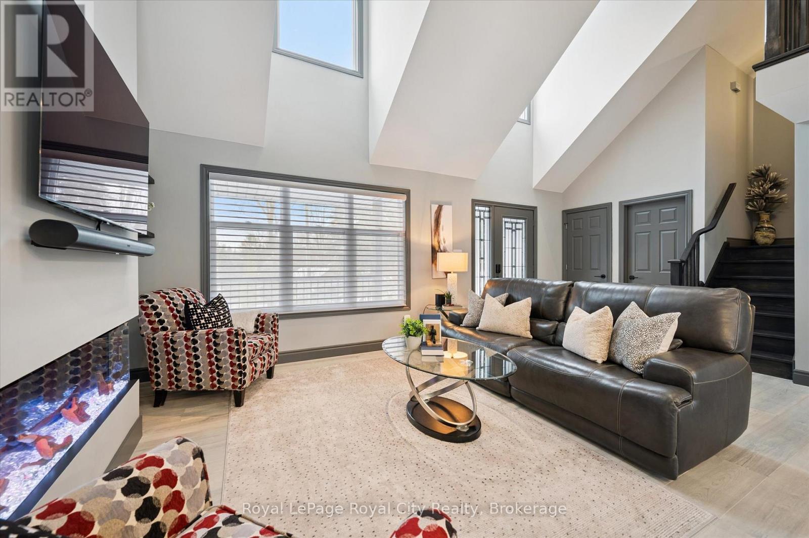 












36 EMILY STREET

,
Centre Wellington (Elora/Salem),




Ontario
N0B1S0

