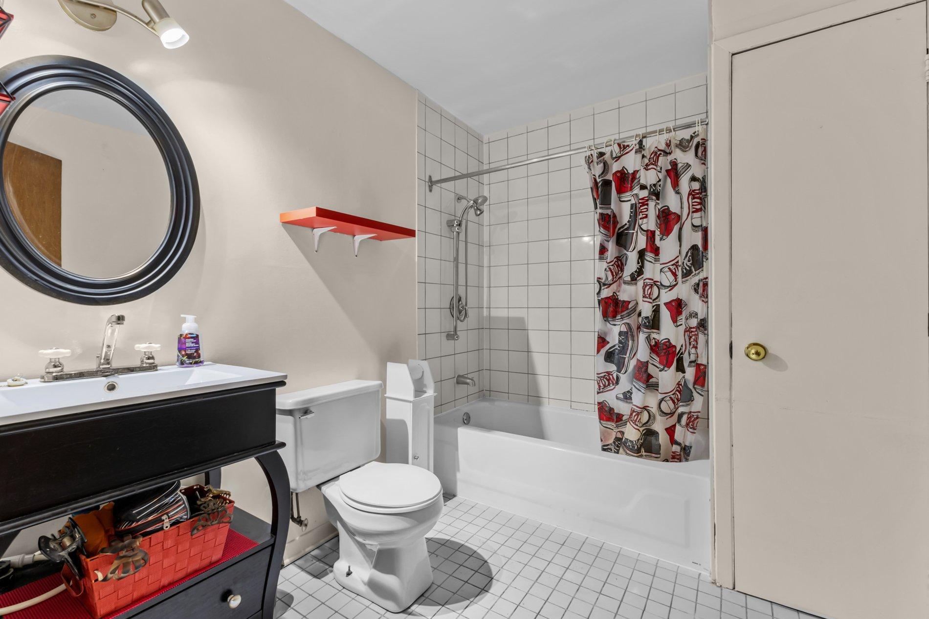 









4572

 - 4576


Rue D'Iberville

,
Montréal (Le Plateau-Mont-Royal),




QC
H2H2M2

