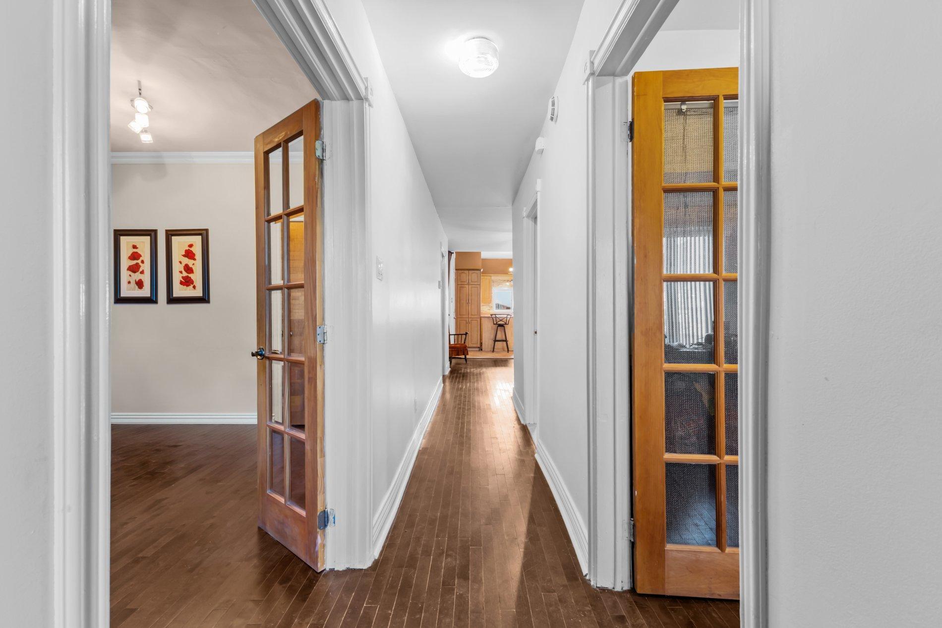 









4572

 - 4576


Rue D'Iberville

,
Montréal (Le Plateau-Mont-Royal),




QC
H2H2M2

